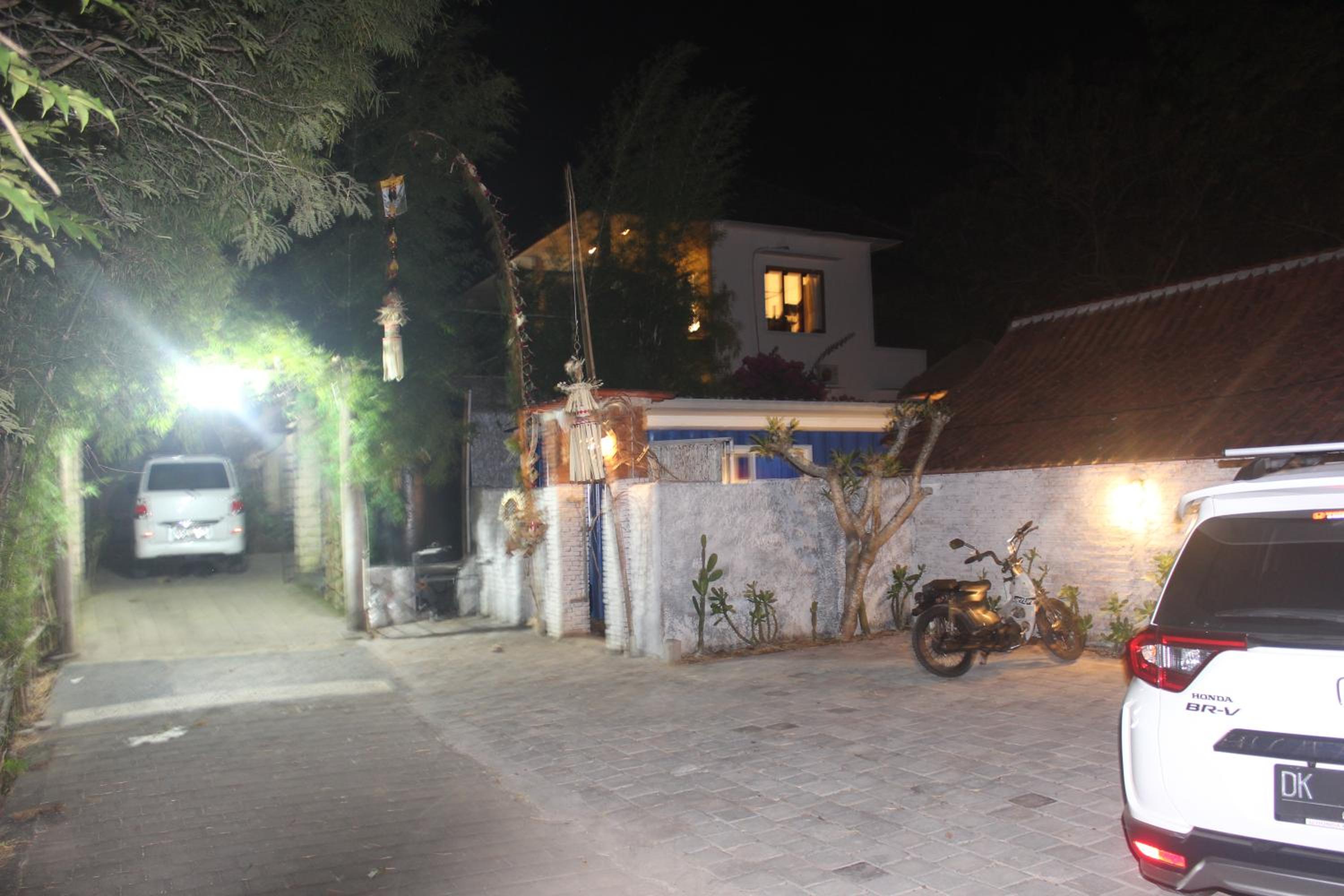 Photo 33