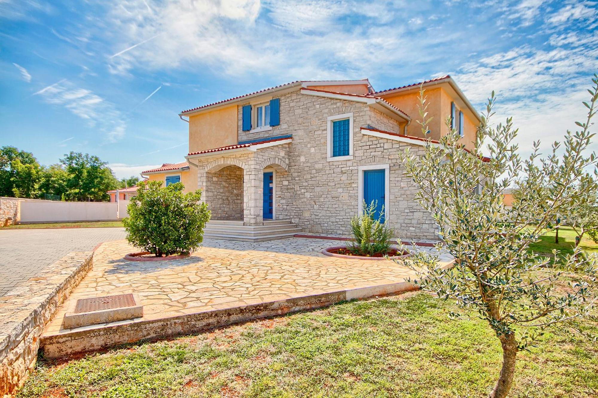 Charming stone villa Lavanda with private pool in Pula near the beach view 4