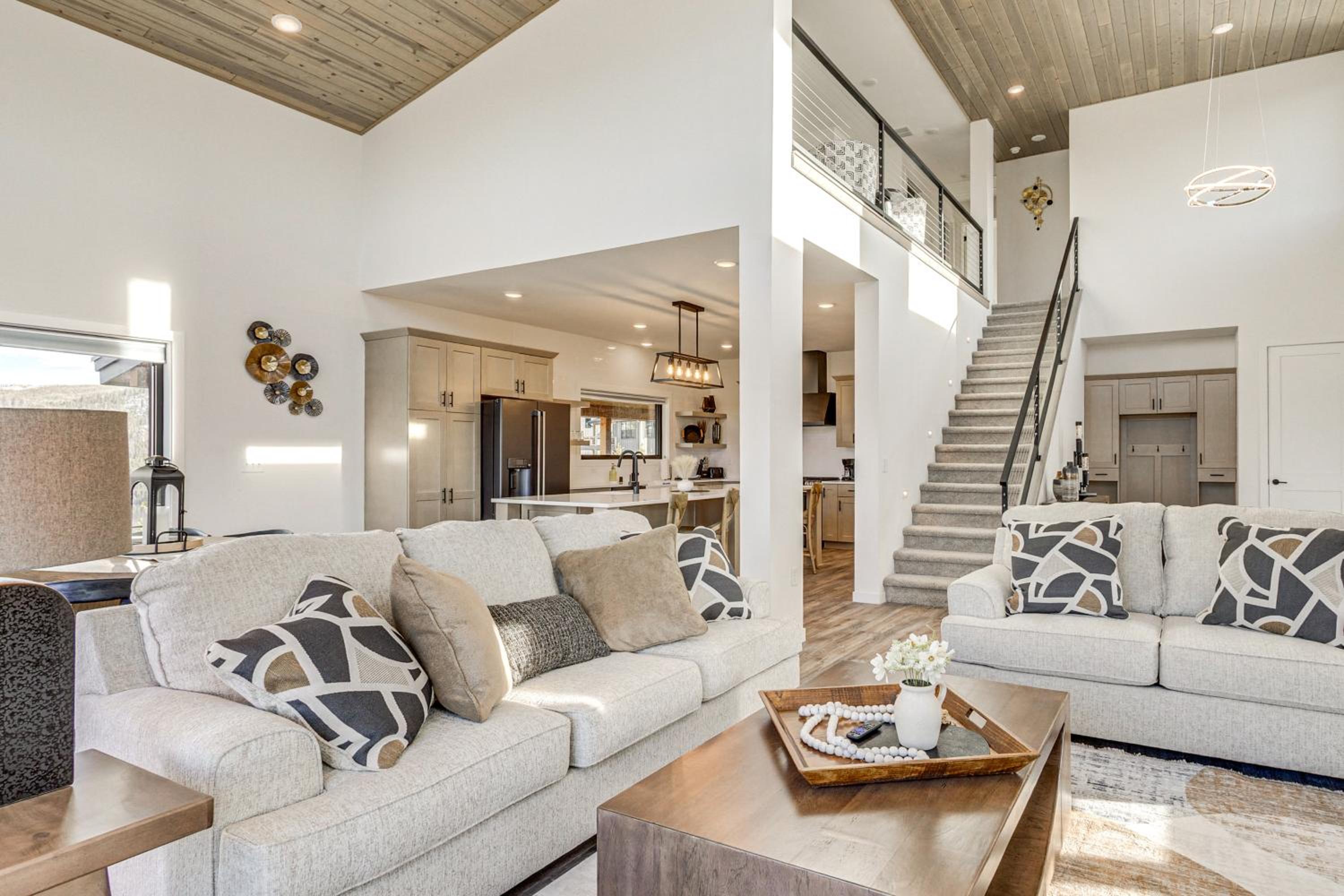 1 Mi to Granby Ranch Luxe Home with Mtn Views!