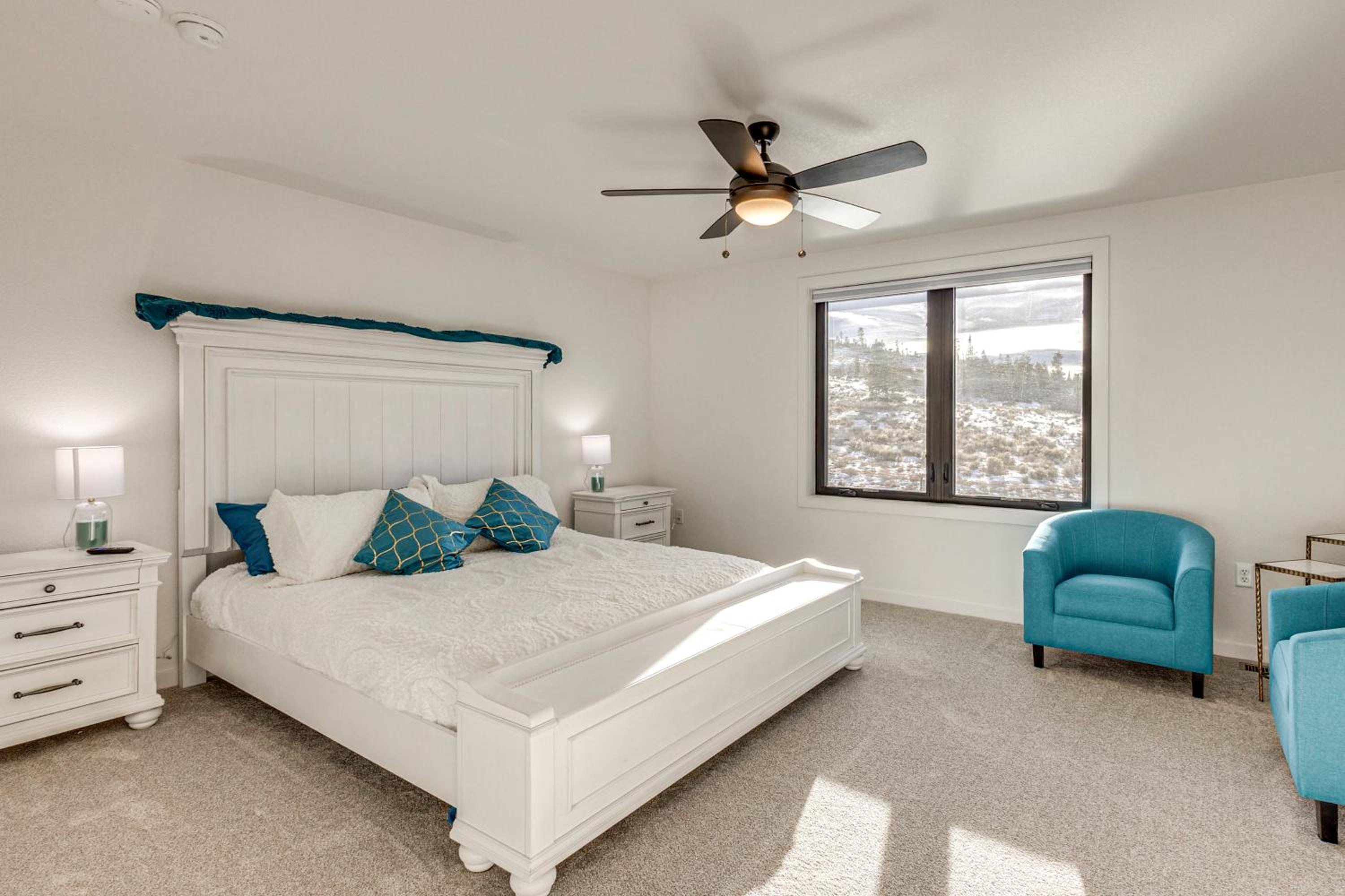 1 Mi to Granby Ranch Luxe Home with Mtn Views!