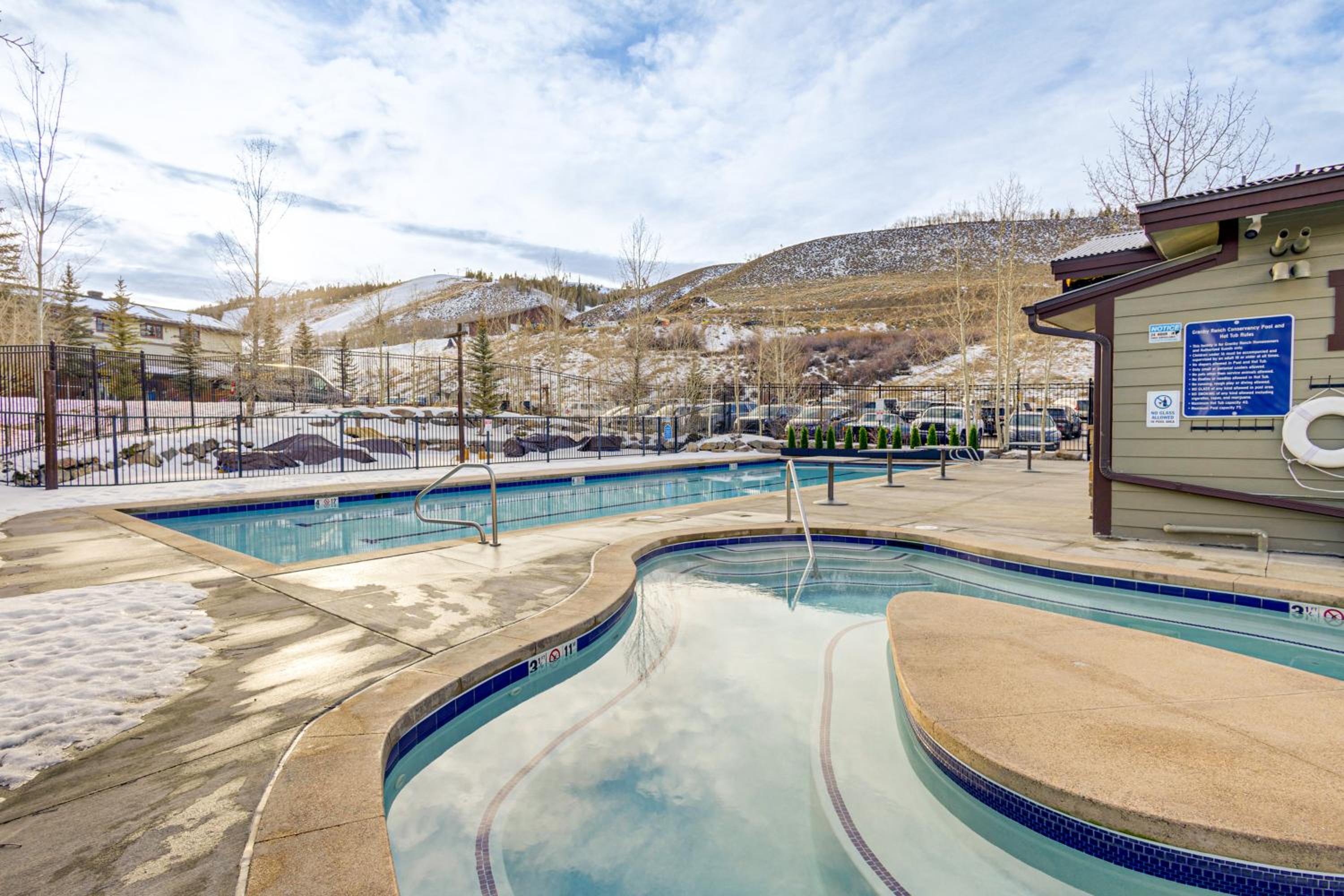 1 Mi to Granby Ranch Luxe Home with Mtn Views!