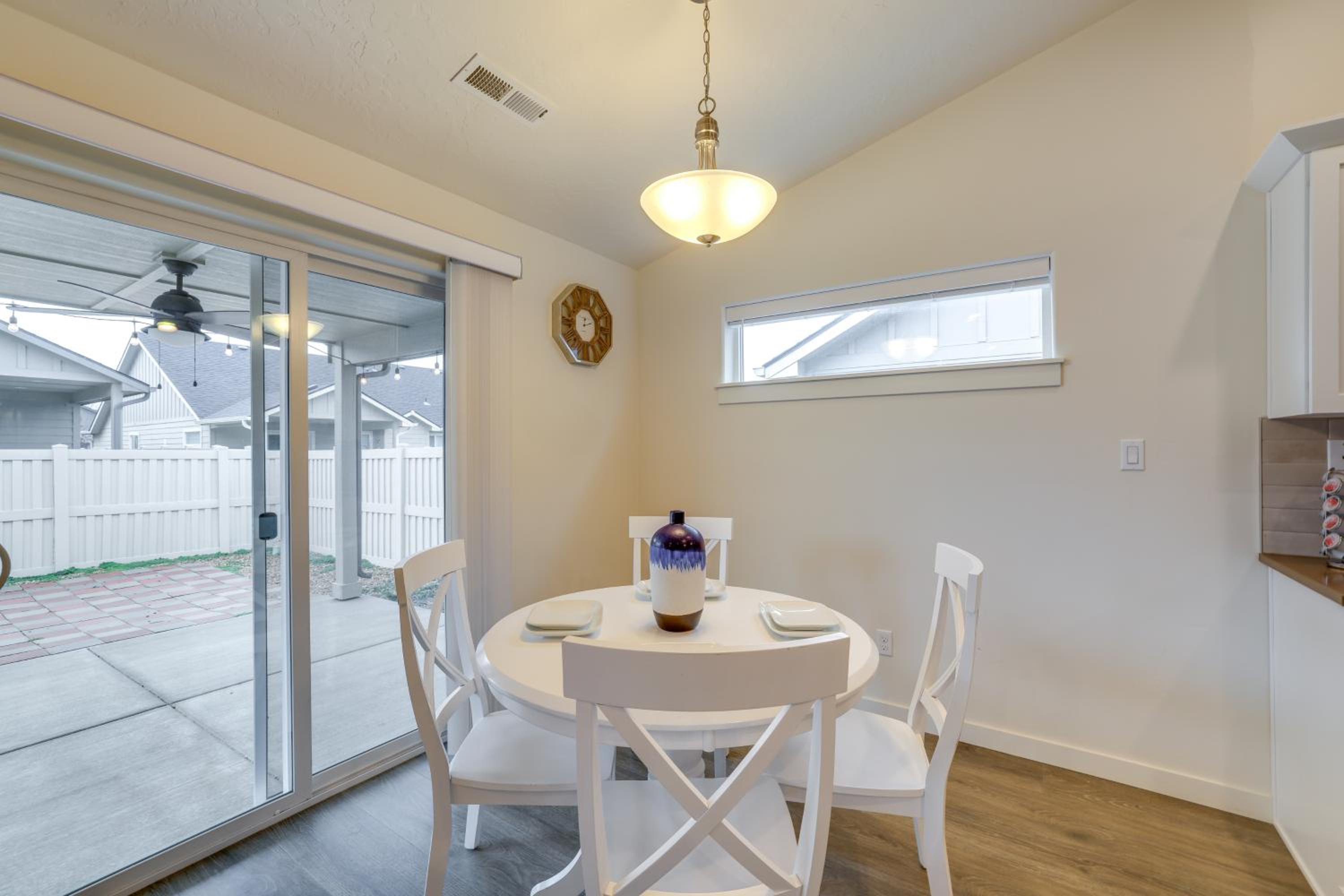 Private Suburban Hideaway 10 Mi to Dtwn Nampa!
