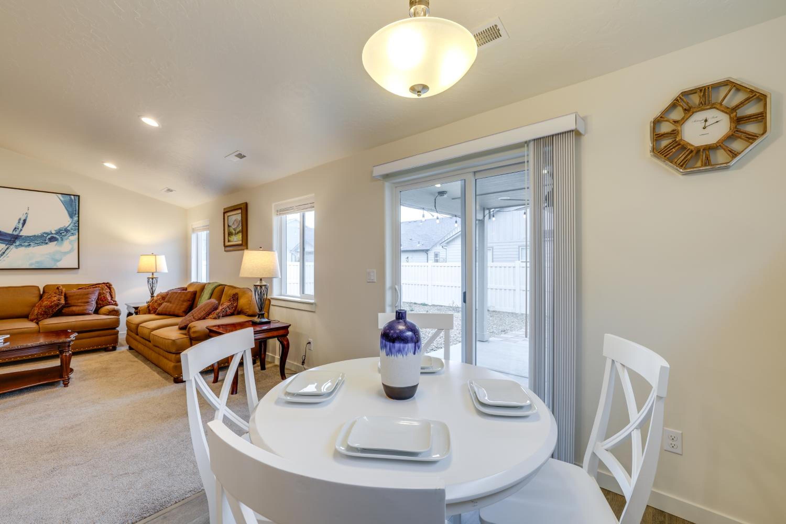Private Suburban Hideaway 10 Mi to Dtwn Nampa!