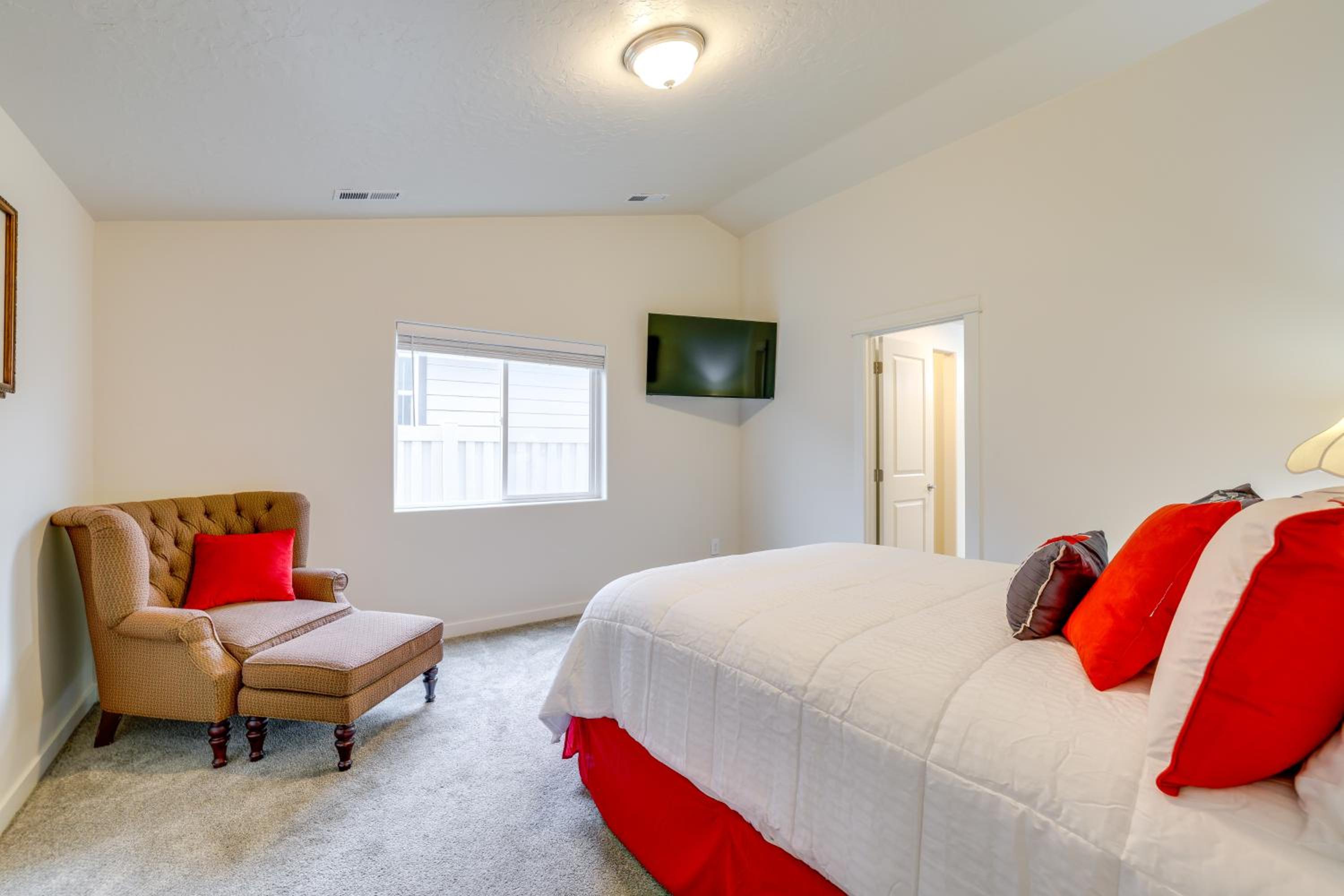 Private Suburban Hideaway 10 Mi to Dtwn Nampa!
