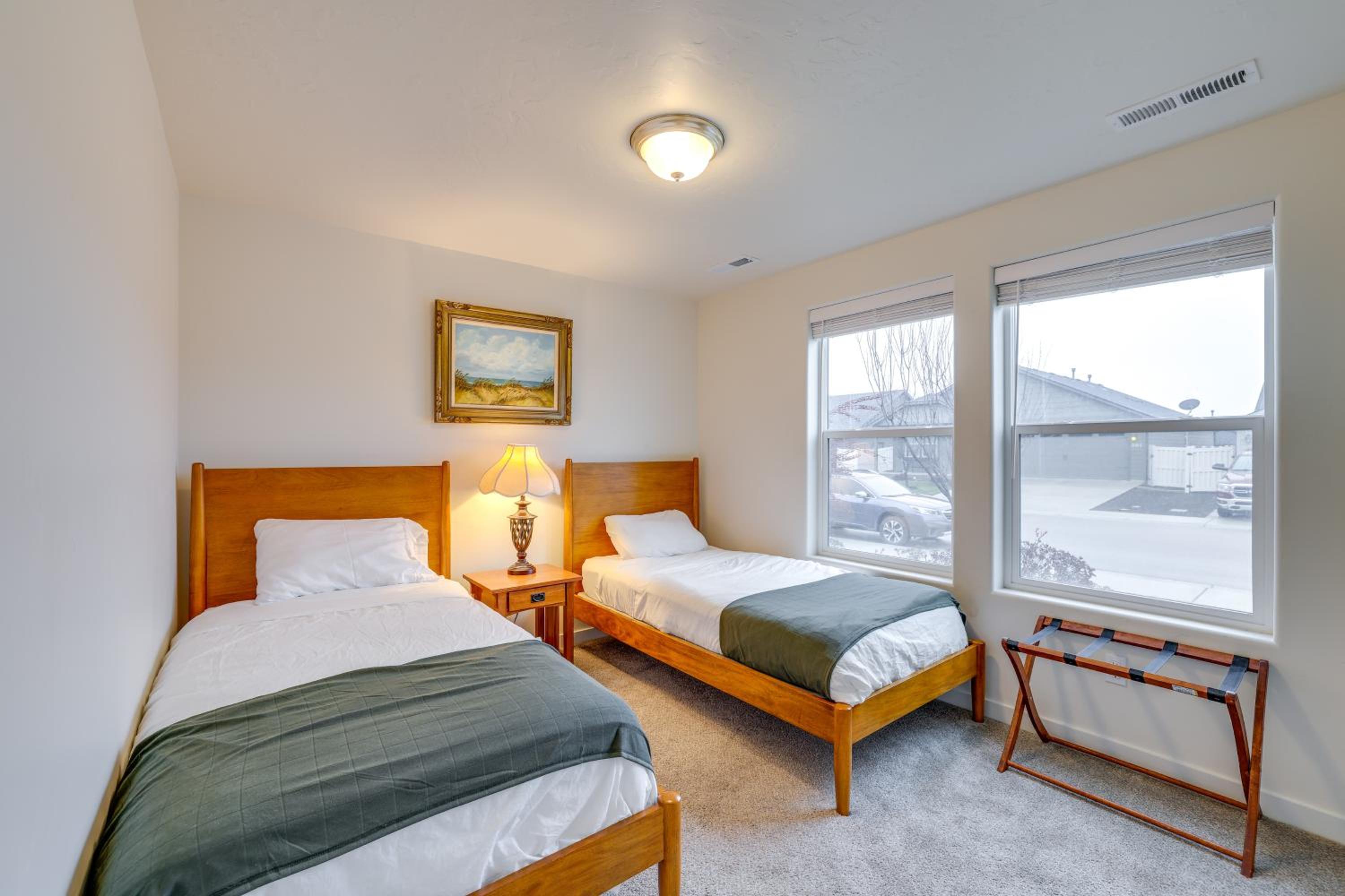 Private Suburban Hideaway 10 Mi to Dtwn Nampa!