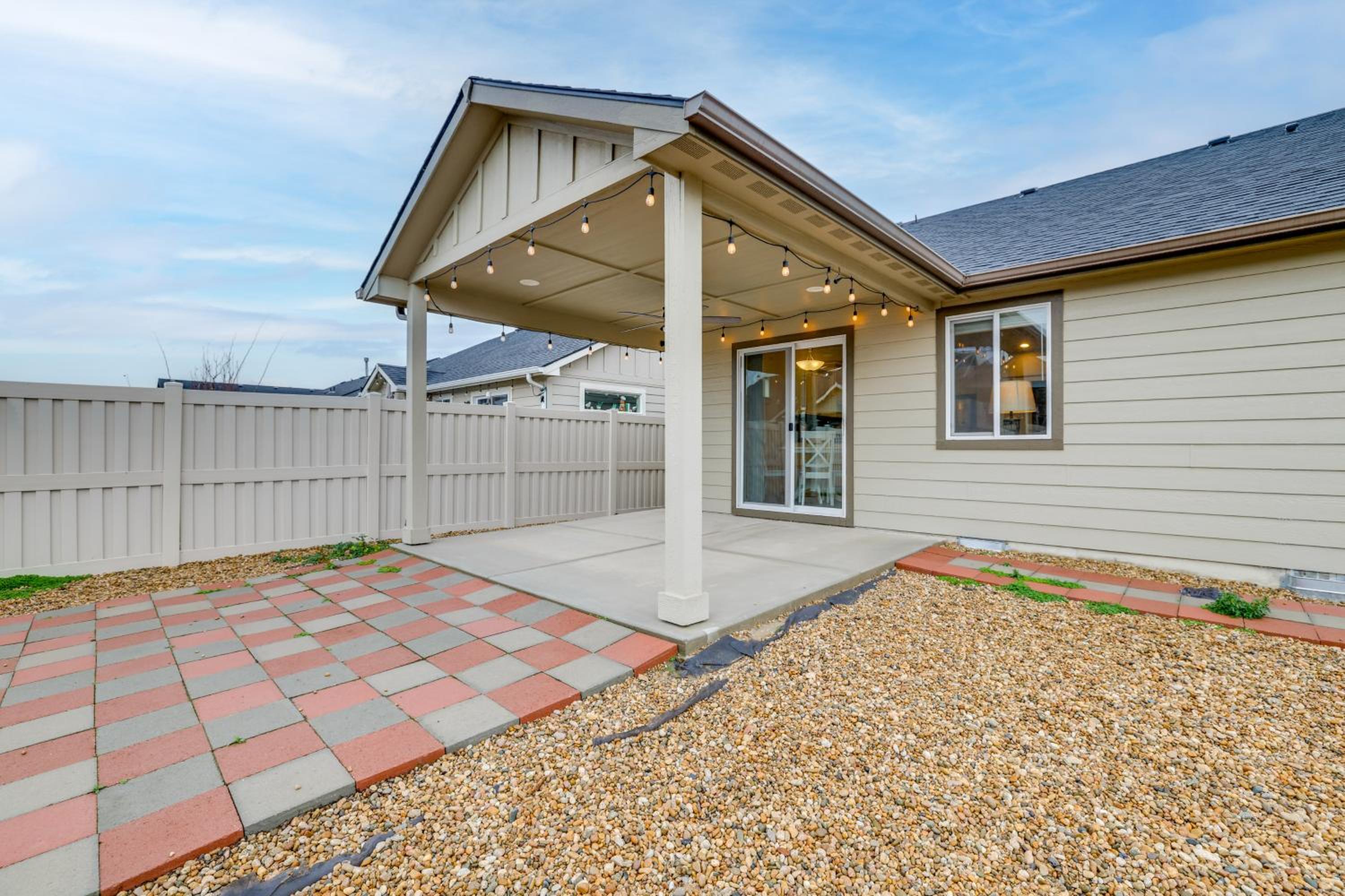 Private Suburban Hideaway 10 Mi to Dtwn Nampa!