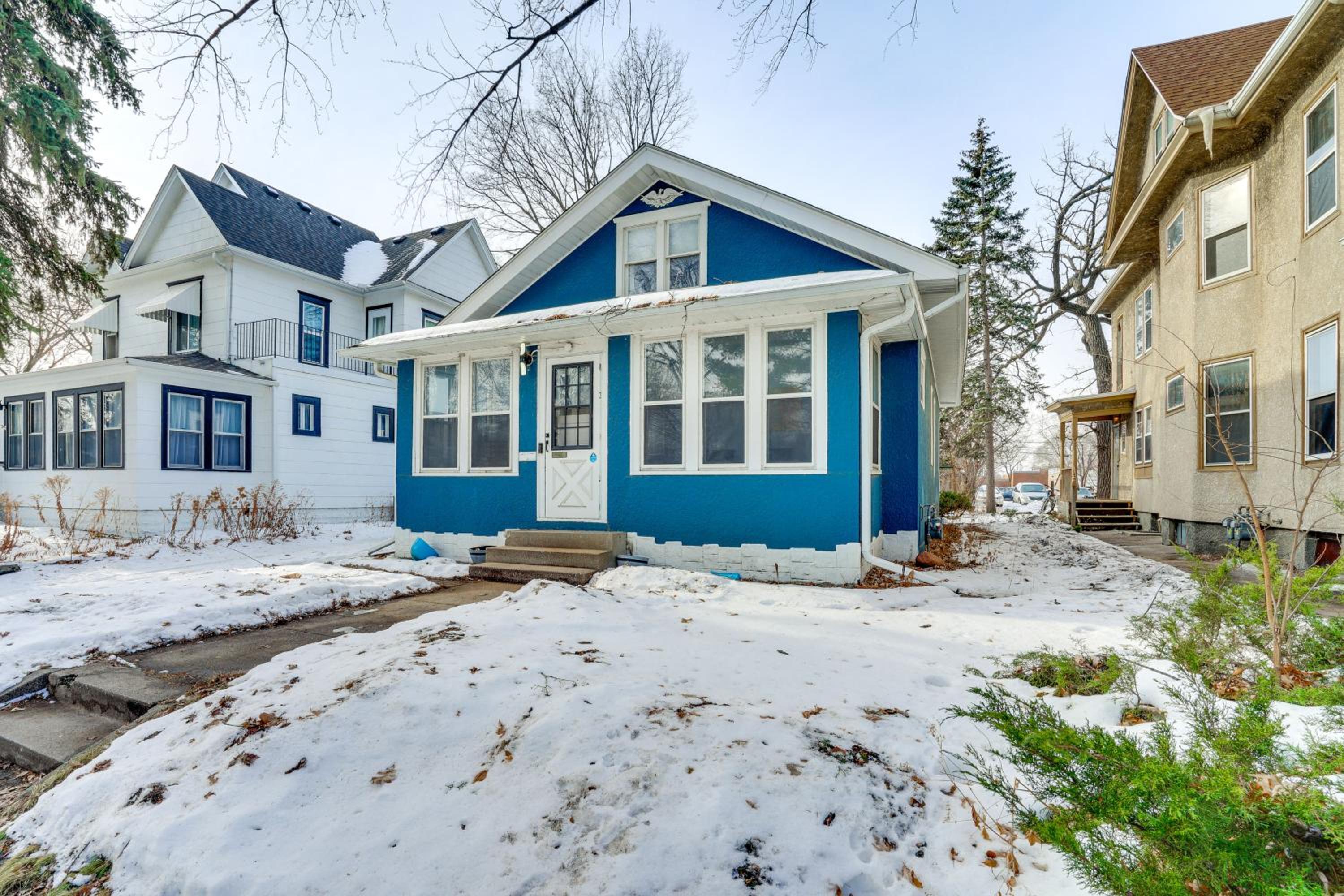 2 Mi to Nordeast Breweries Cozy Minneapolis Home
