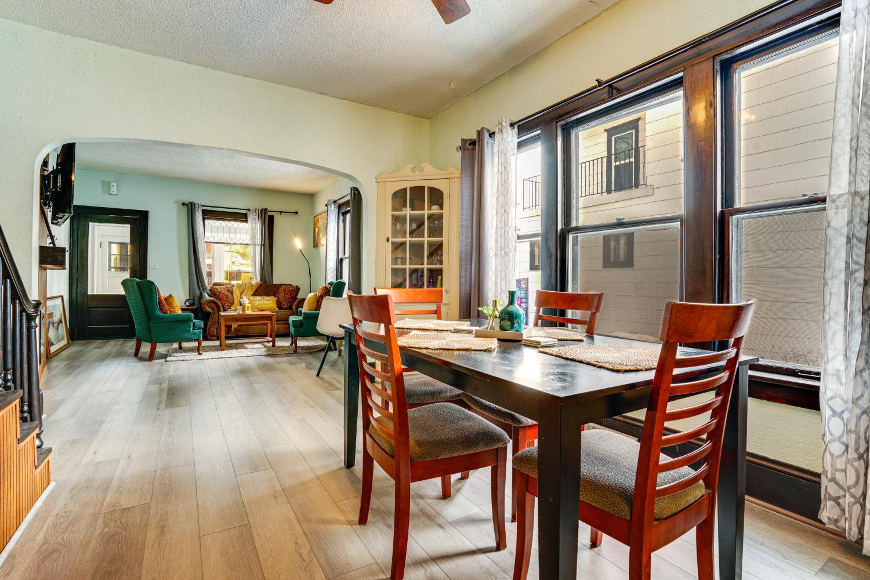 2 Mi to Nordeast Breweries Cozy Minneapolis Home
