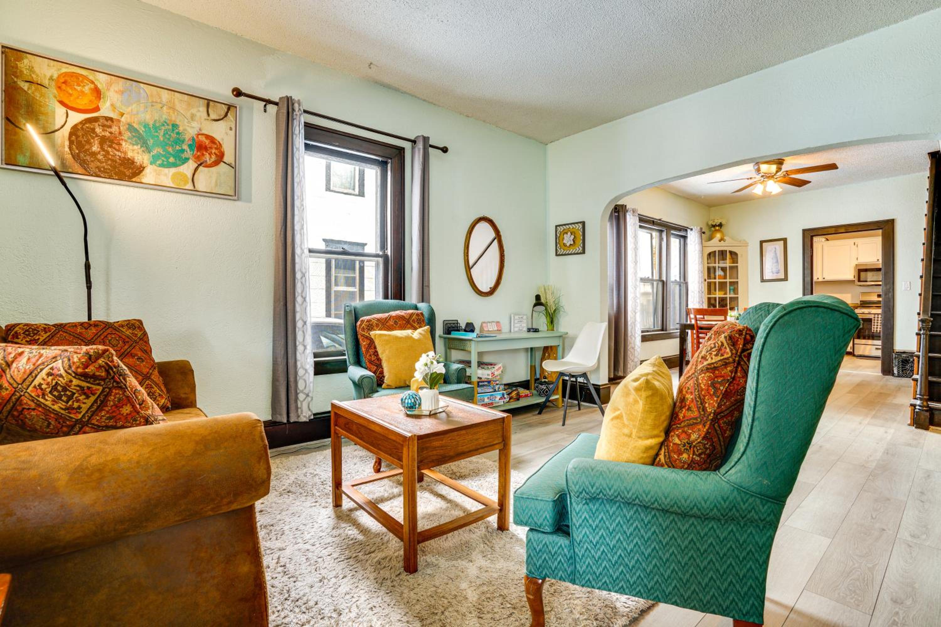 2 Mi to Nordeast Breweries Cozy Minneapolis Home
