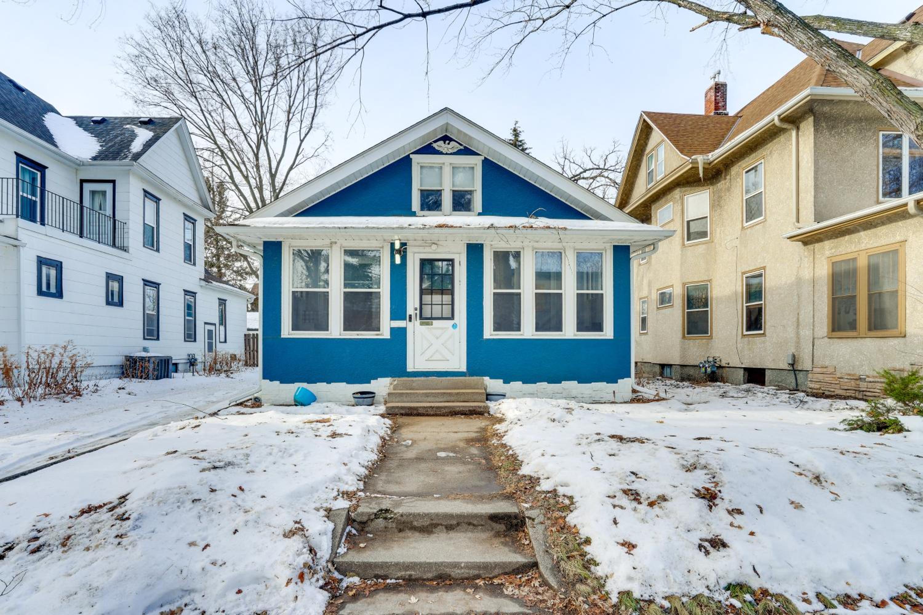 2 Mi to Nordeast Breweries Cozy Minneapolis Home