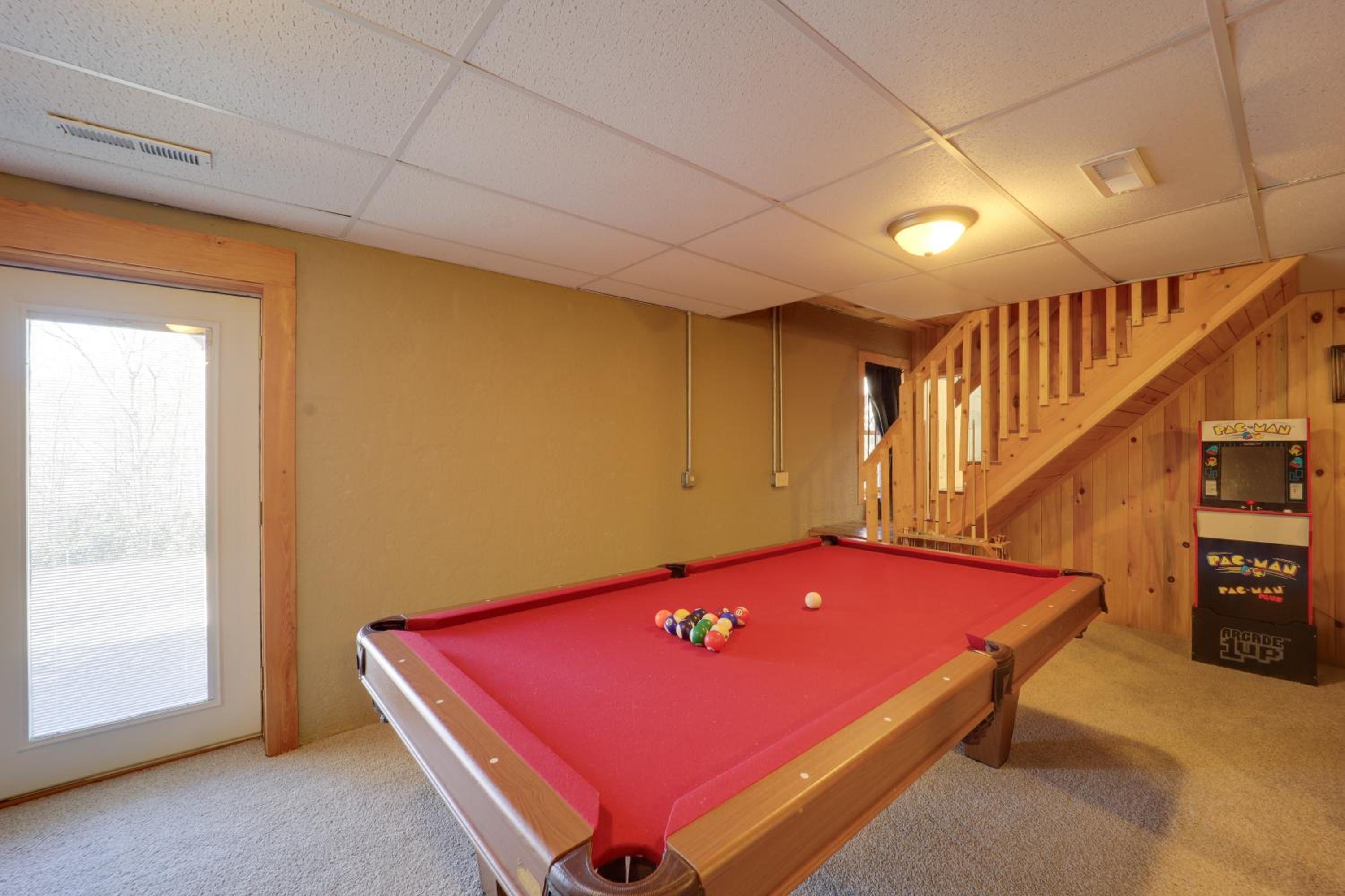 Less Than 1 Mi to Linville Falls Family Gem with Game Room!