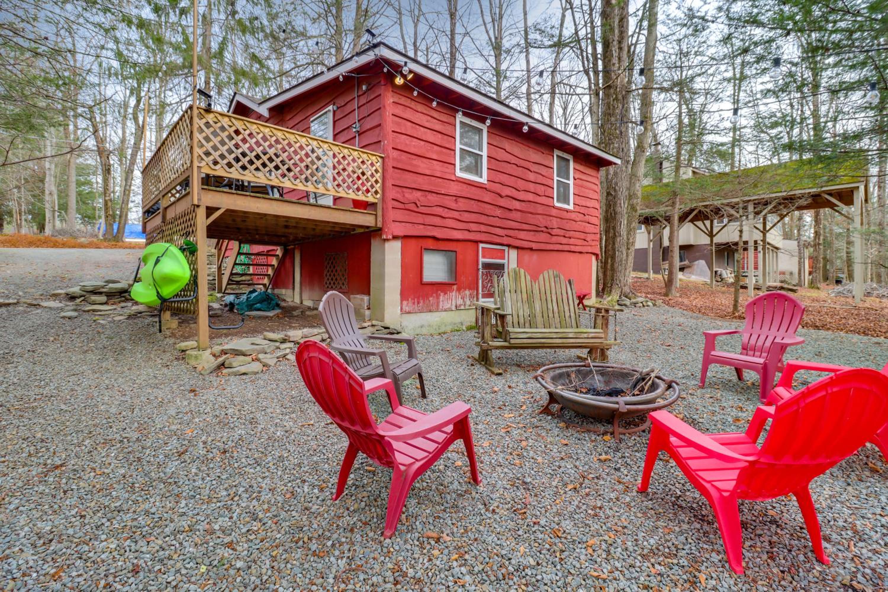 Cozy Lake Wallenpaupack Cabin with Community Perks