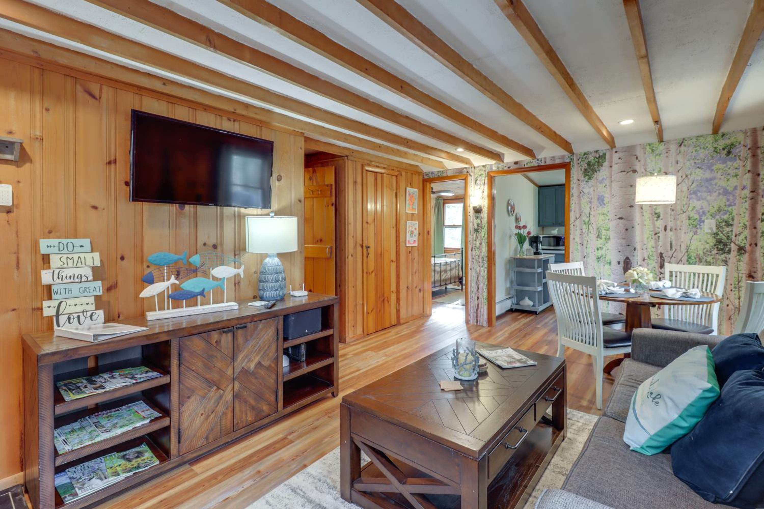 Cozy Lake Wallenpaupack Cabin with Community Perks