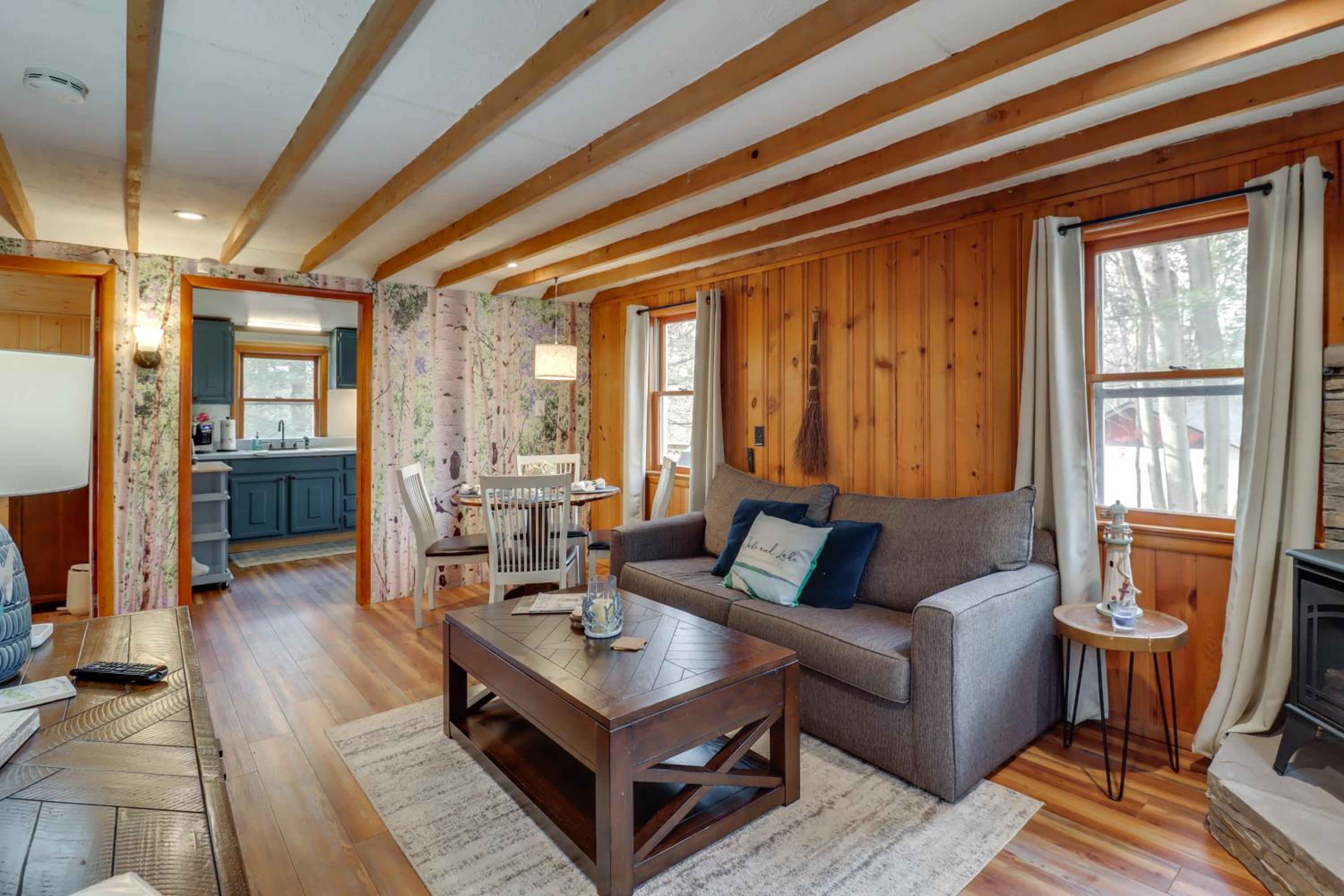 Cozy Lake Wallenpaupack Cabin with Community Perks