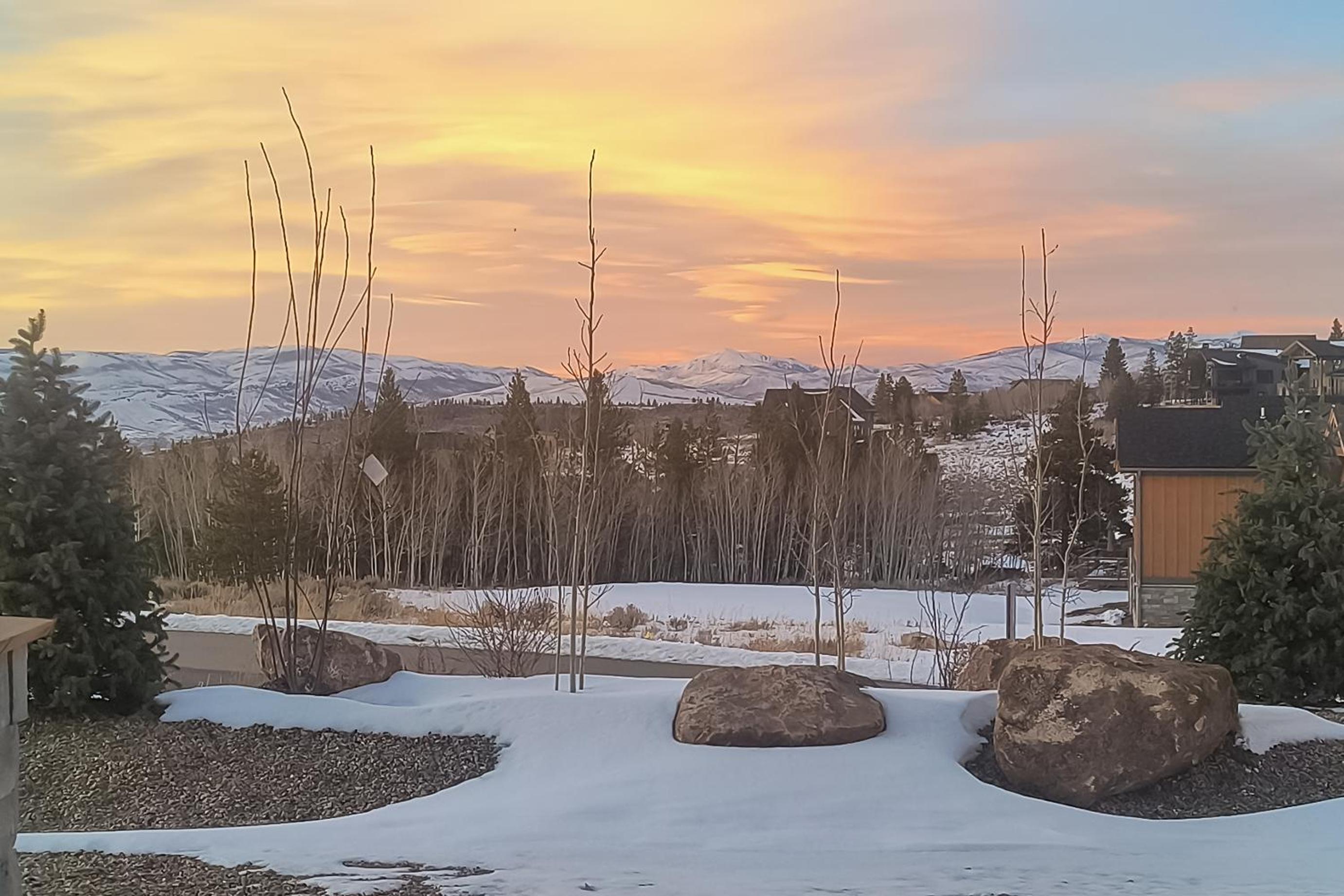 1 Mi to Granby Ranch Luxe Home with Mtn Views!