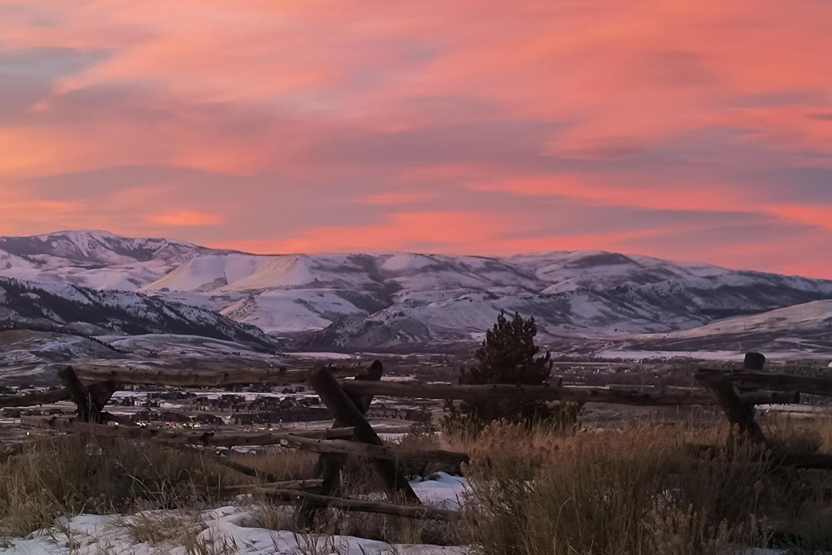 1 Mi to Granby Ranch Luxe Home with Mtn Views!