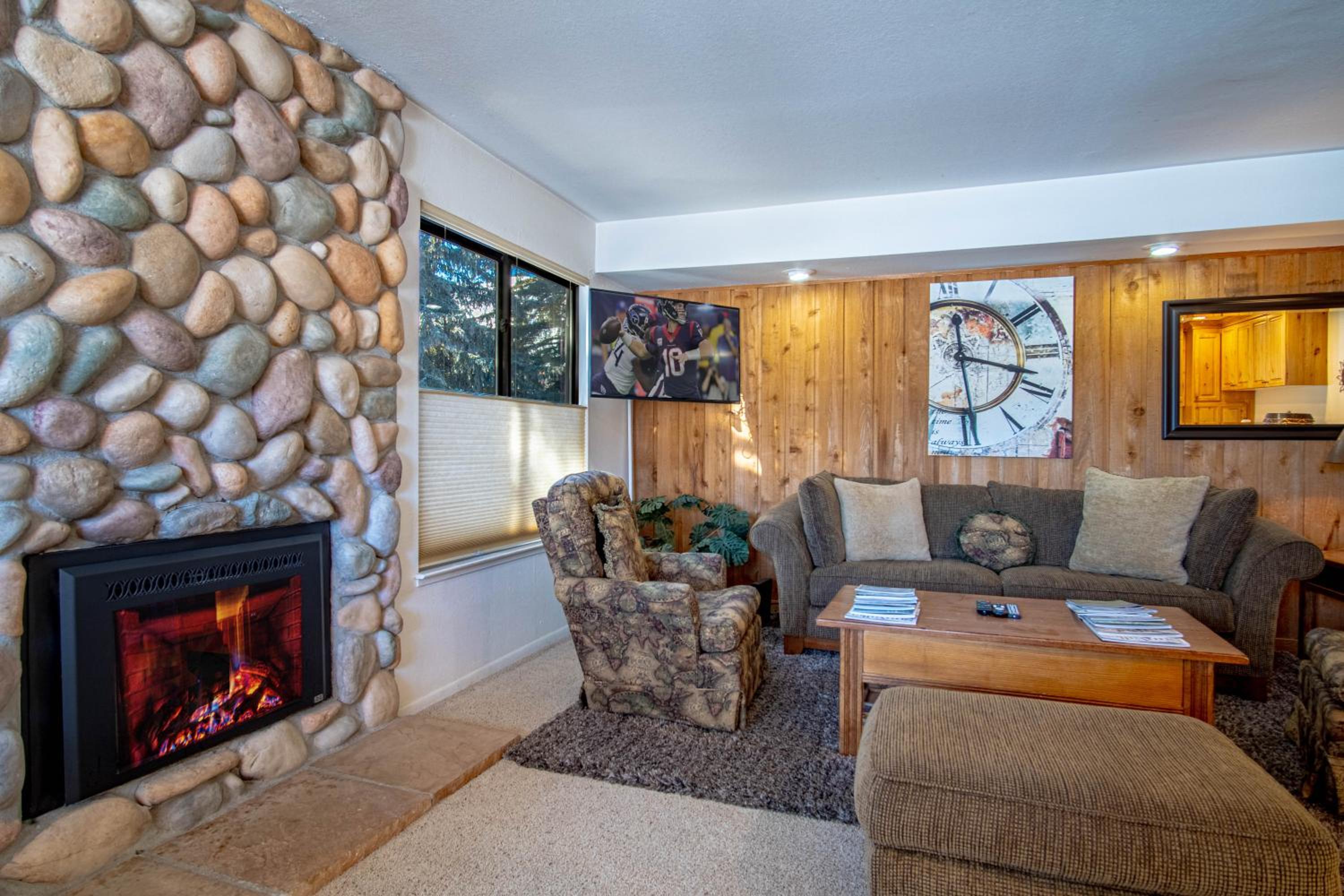 SV137 - Walk to Lifts & Town - Hot Tub & Pool