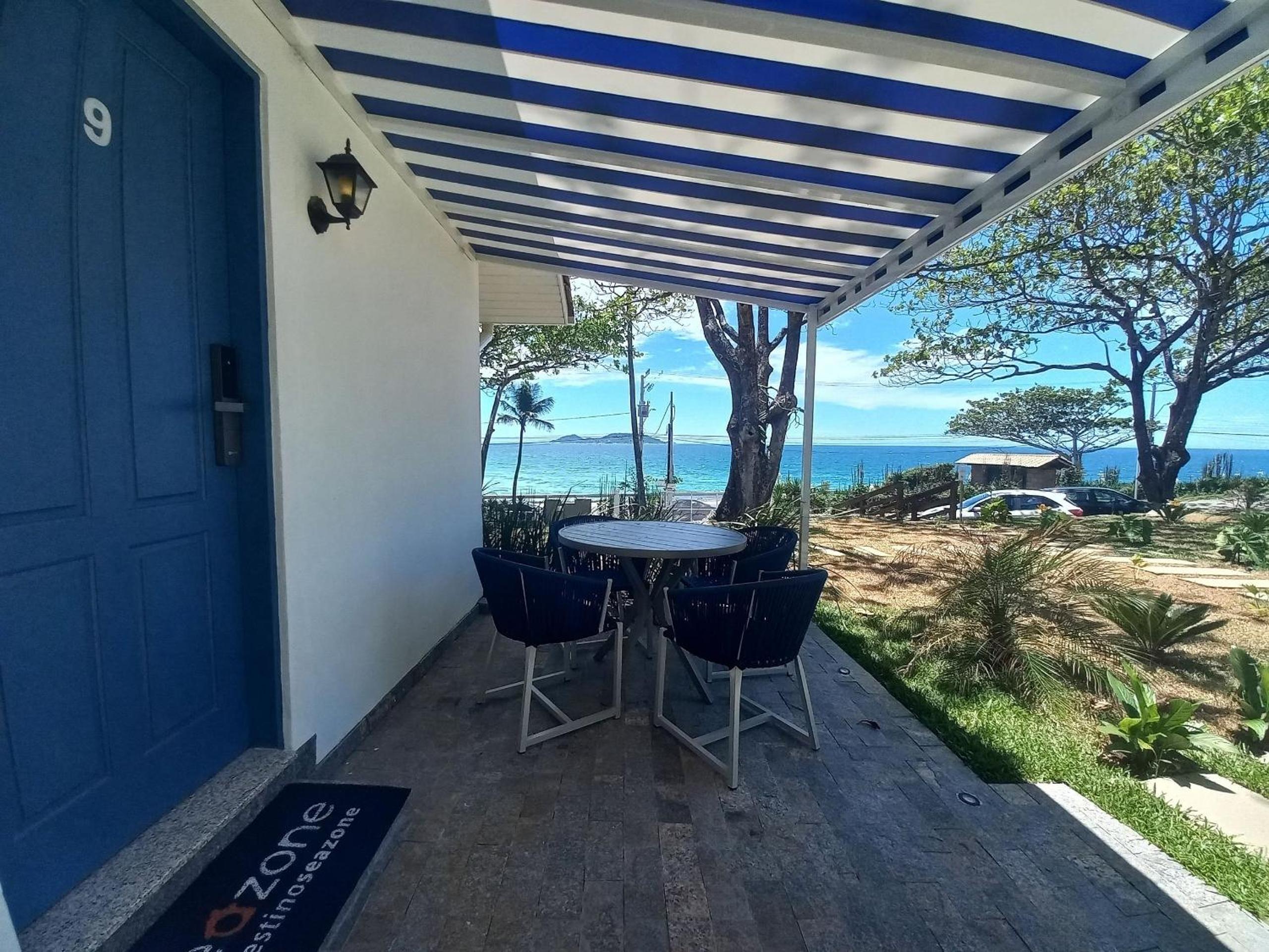 Beachfront condominium in Morro das Pedras - FTSs