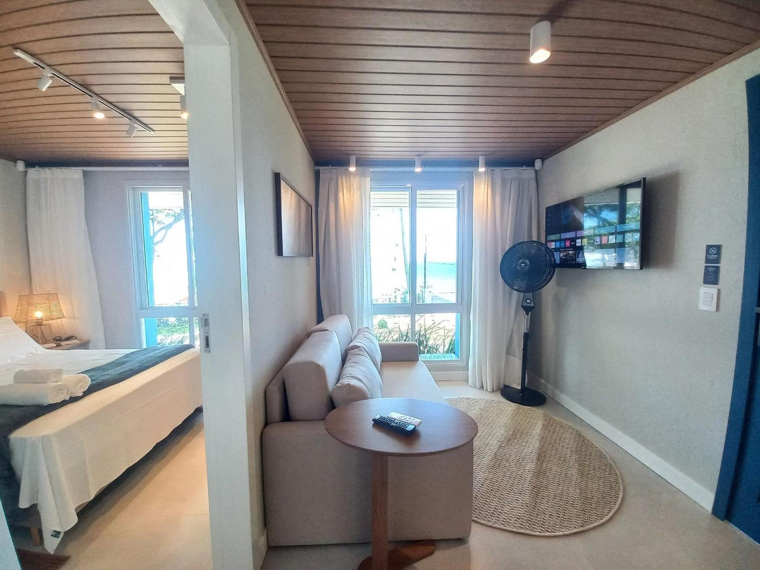 Beachfront condominium in Morro das Pedras - FTSs