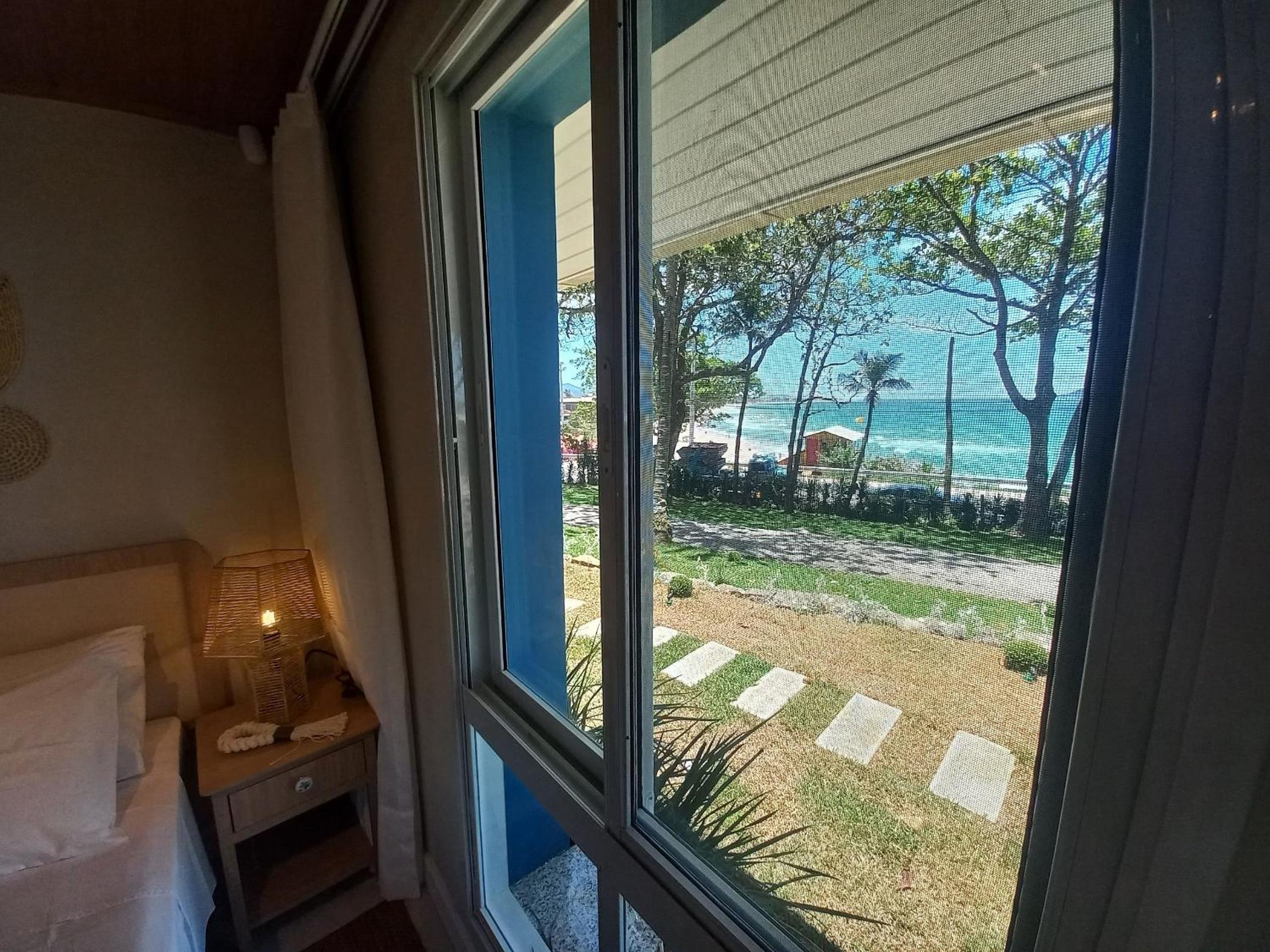 Beachfront condominium in Morro das Pedras - FTSs