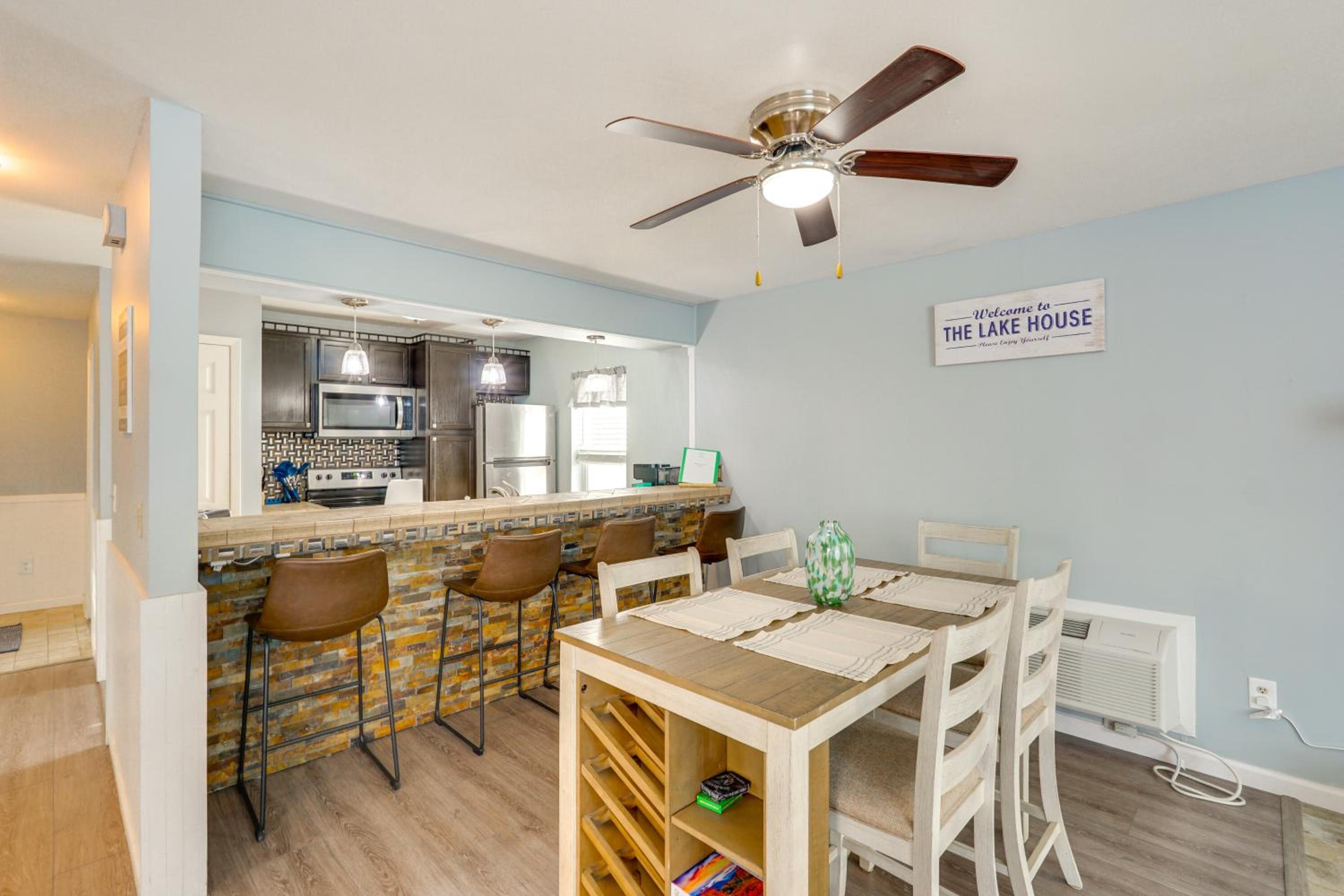 Lake Resort Access and On-Site Pool at Ozarks Home!