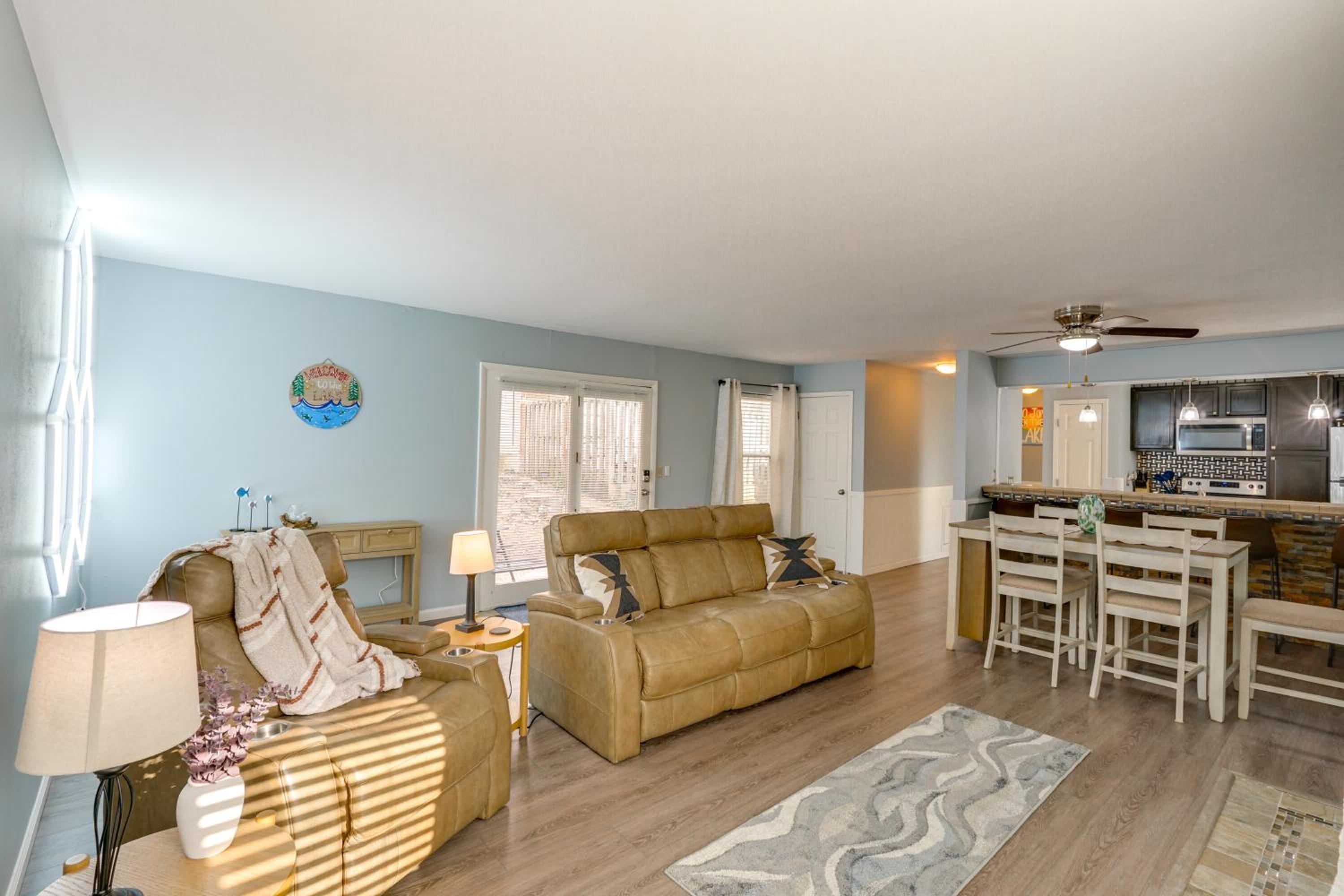 Lake Resort Access and On-Site Pool at Ozarks Home!
