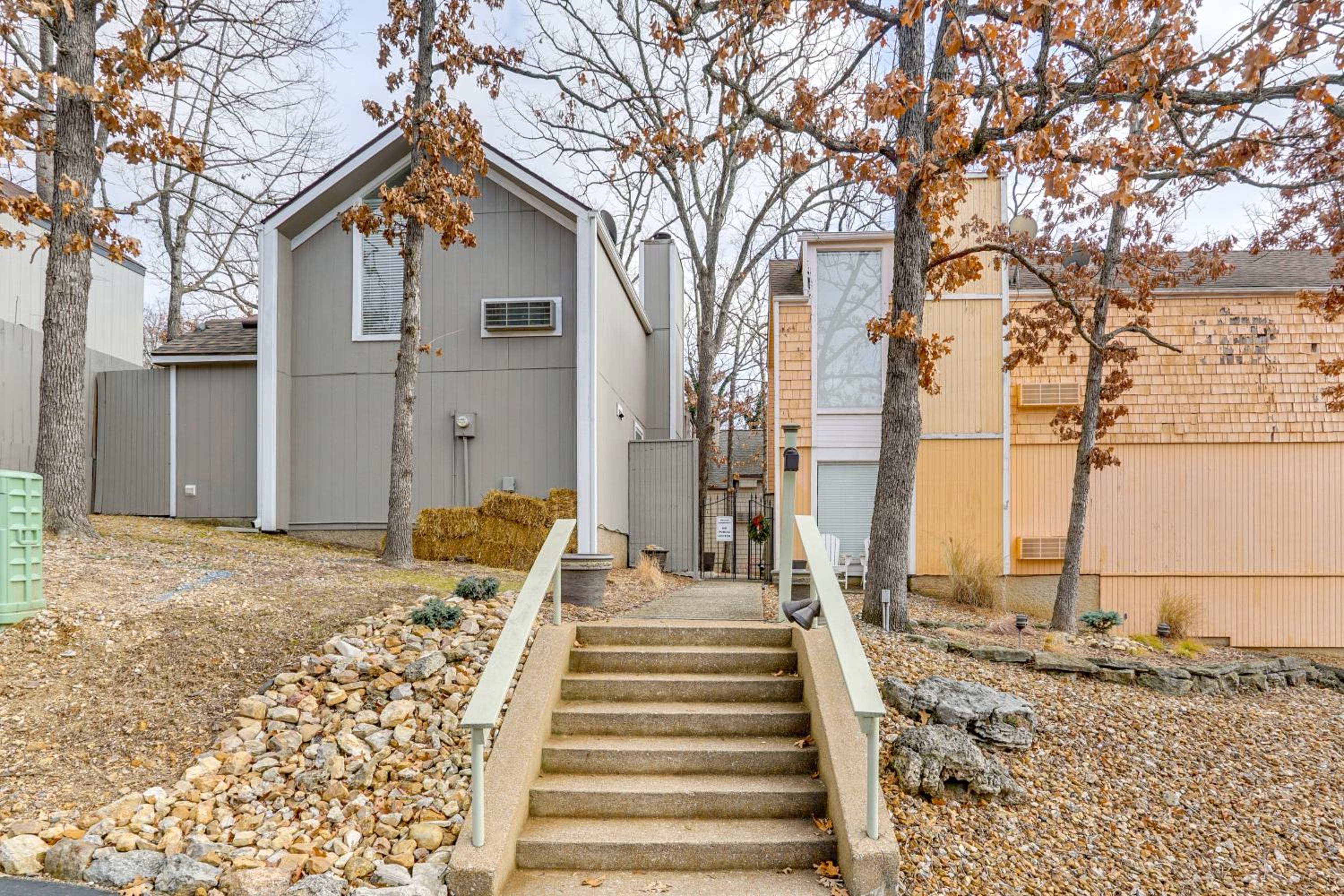 Lake Resort Access and On-Site Pool at Ozarks Home!