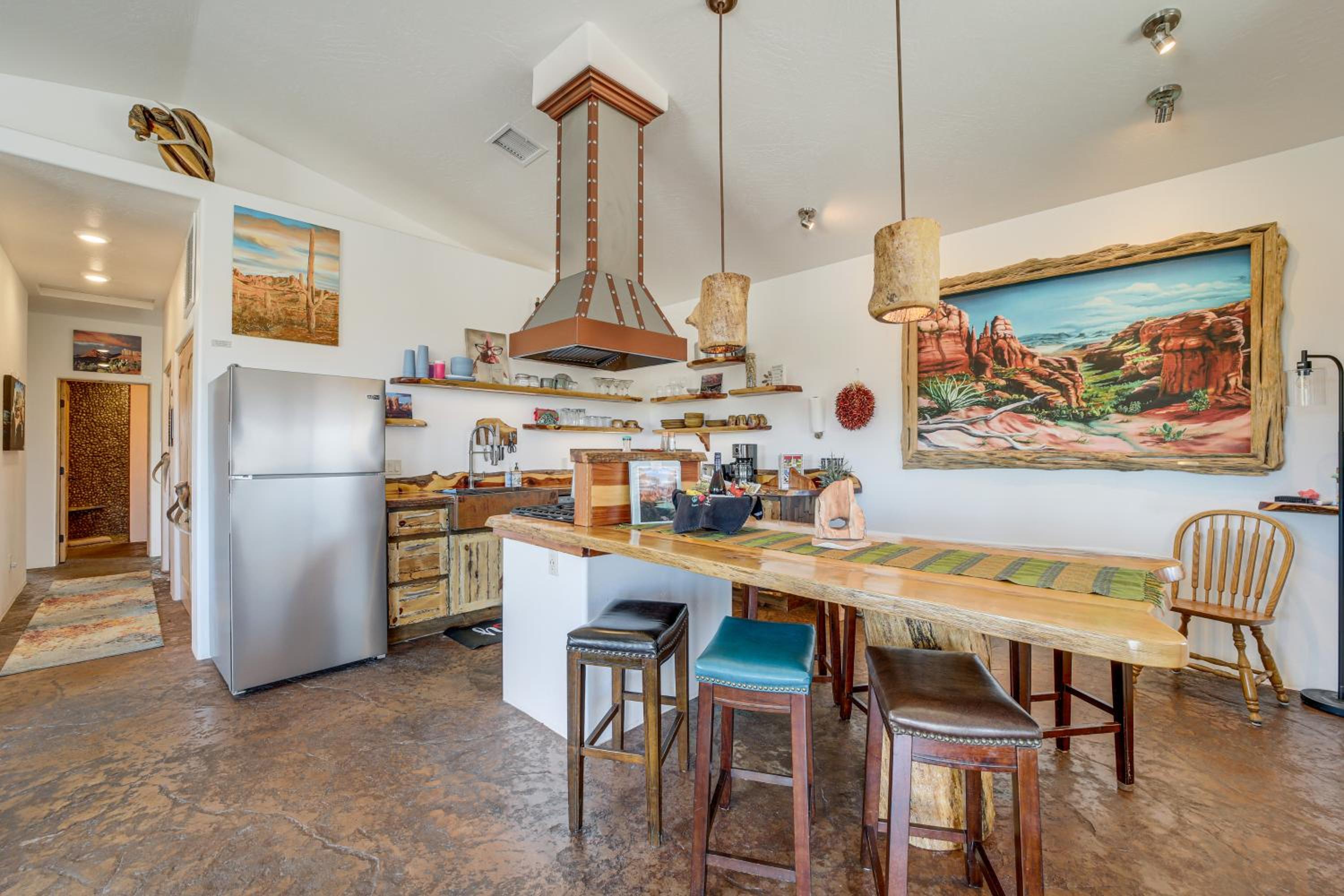 Surrounding Mtn and Valley Views! Cornville Getaway