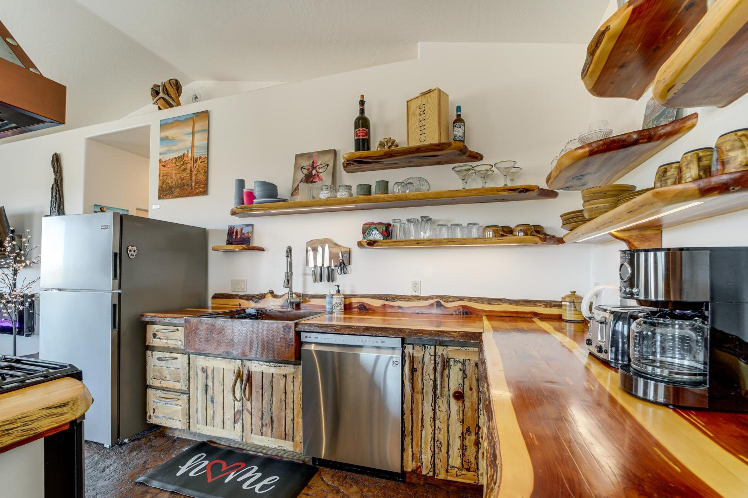 Surrounding Mtn and Valley Views! Cornville Getaway