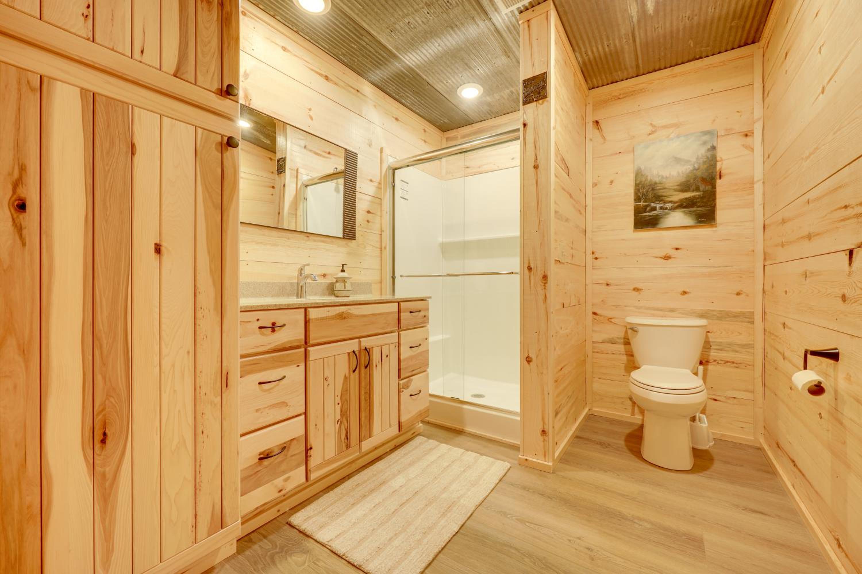 New-Build, Mtn-View White Sulphur Springs Home!