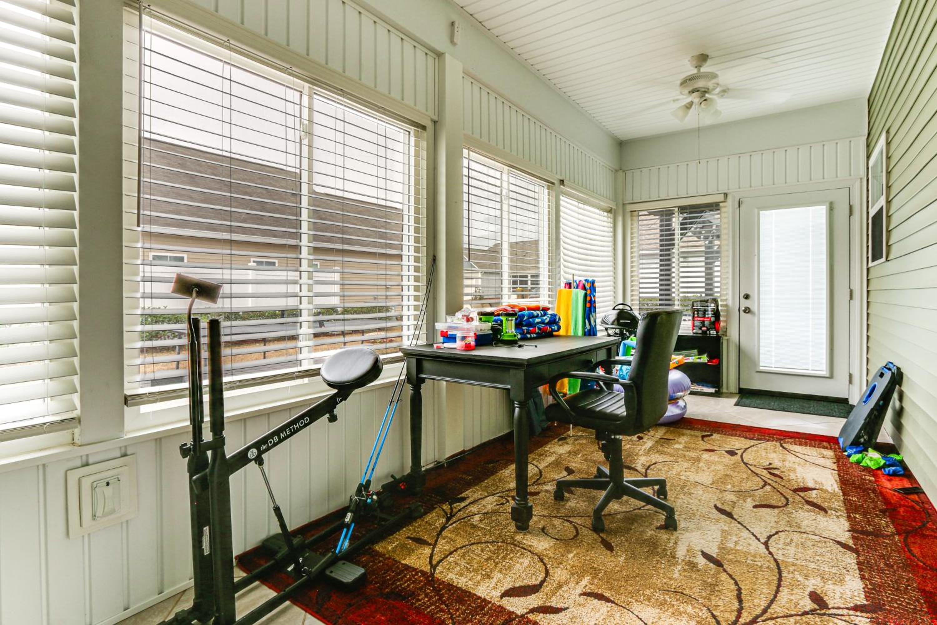 Community Pool! Family-Friendly Savannah Retreat