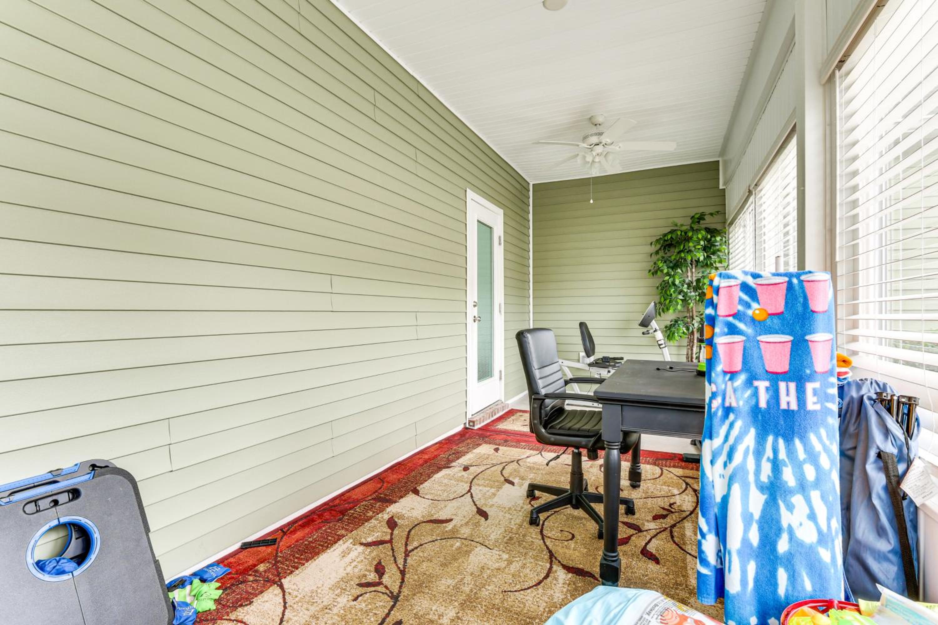 Community Pool! Family-Friendly Savannah Retreat