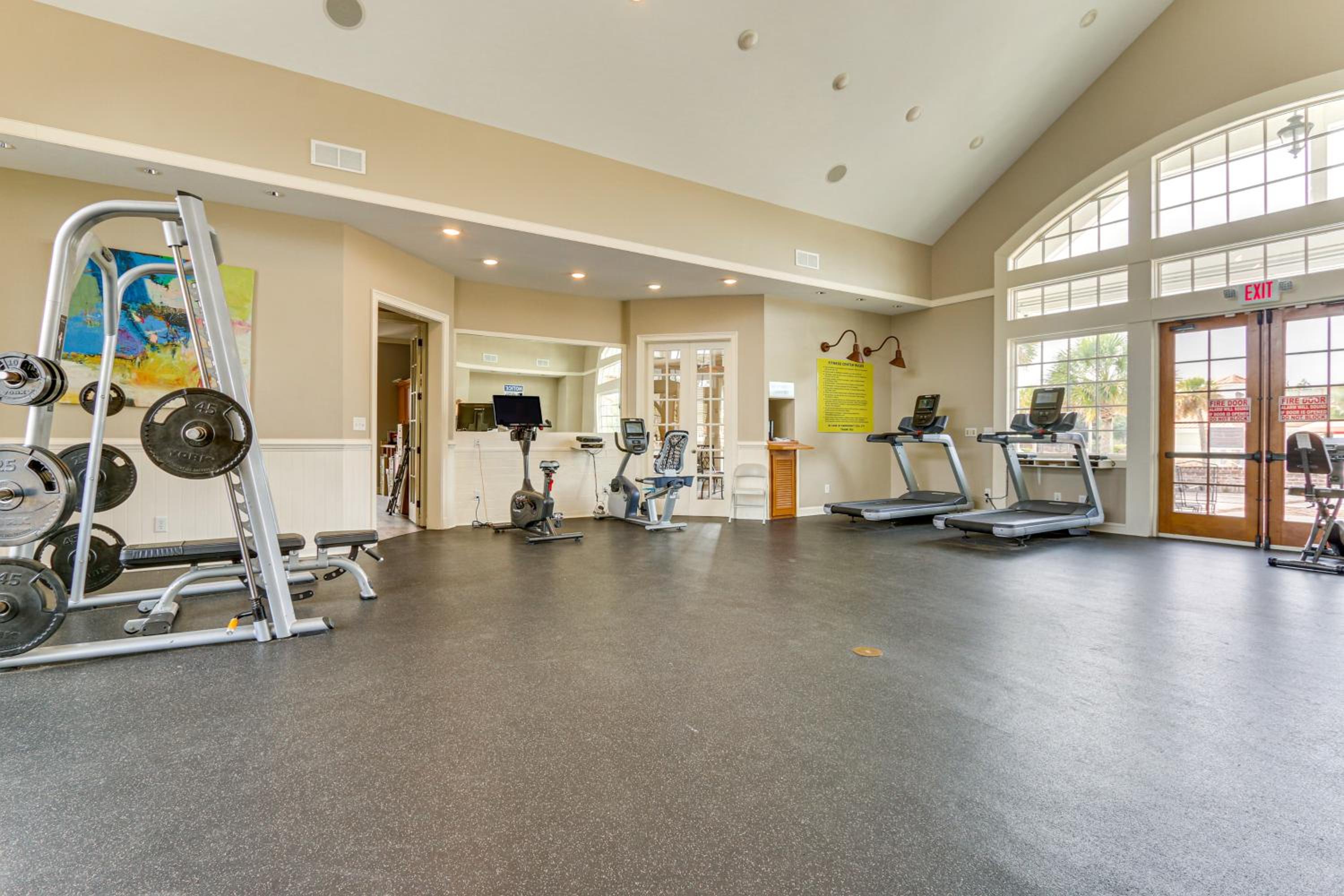 Community Pool! Family-Friendly Savannah Retreat