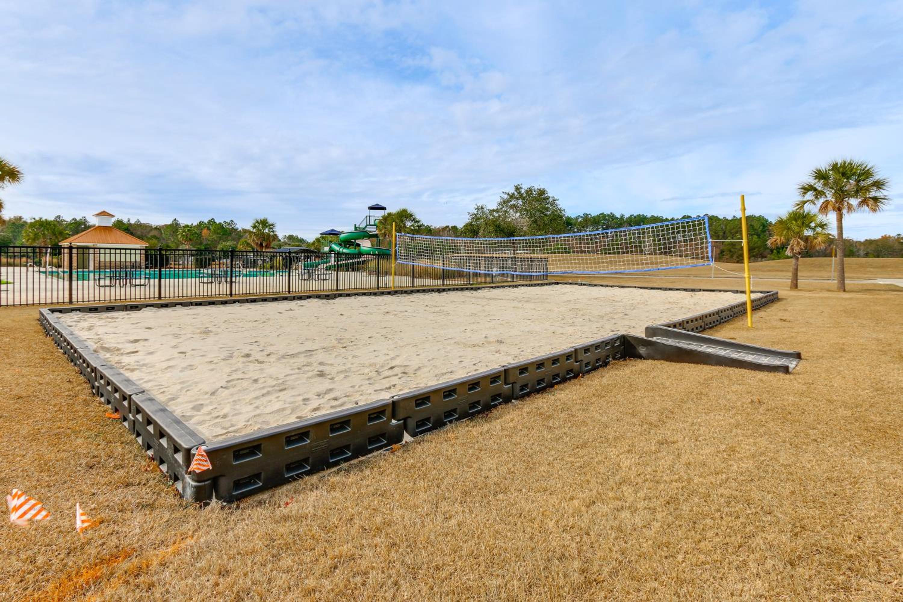 Community Pool! Family-Friendly Savannah Retreat