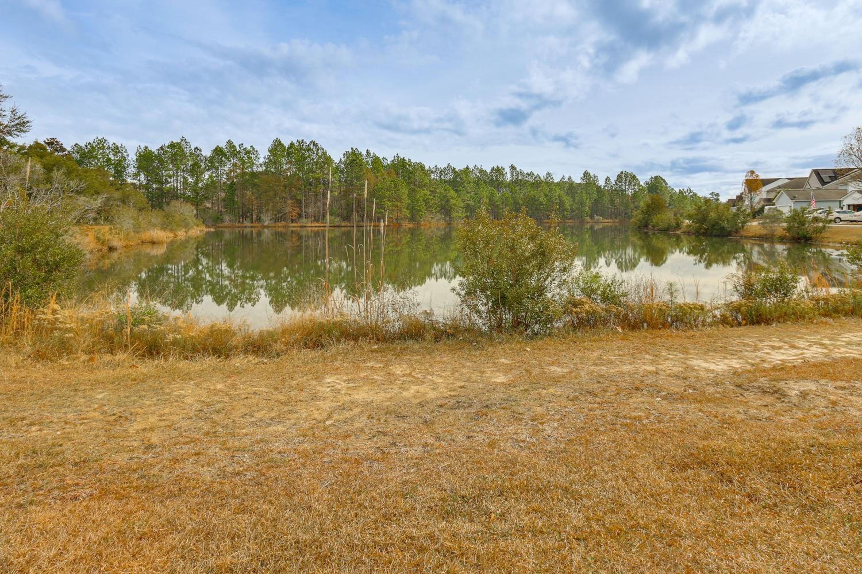 Community Pool! Family-Friendly Savannah Retreat