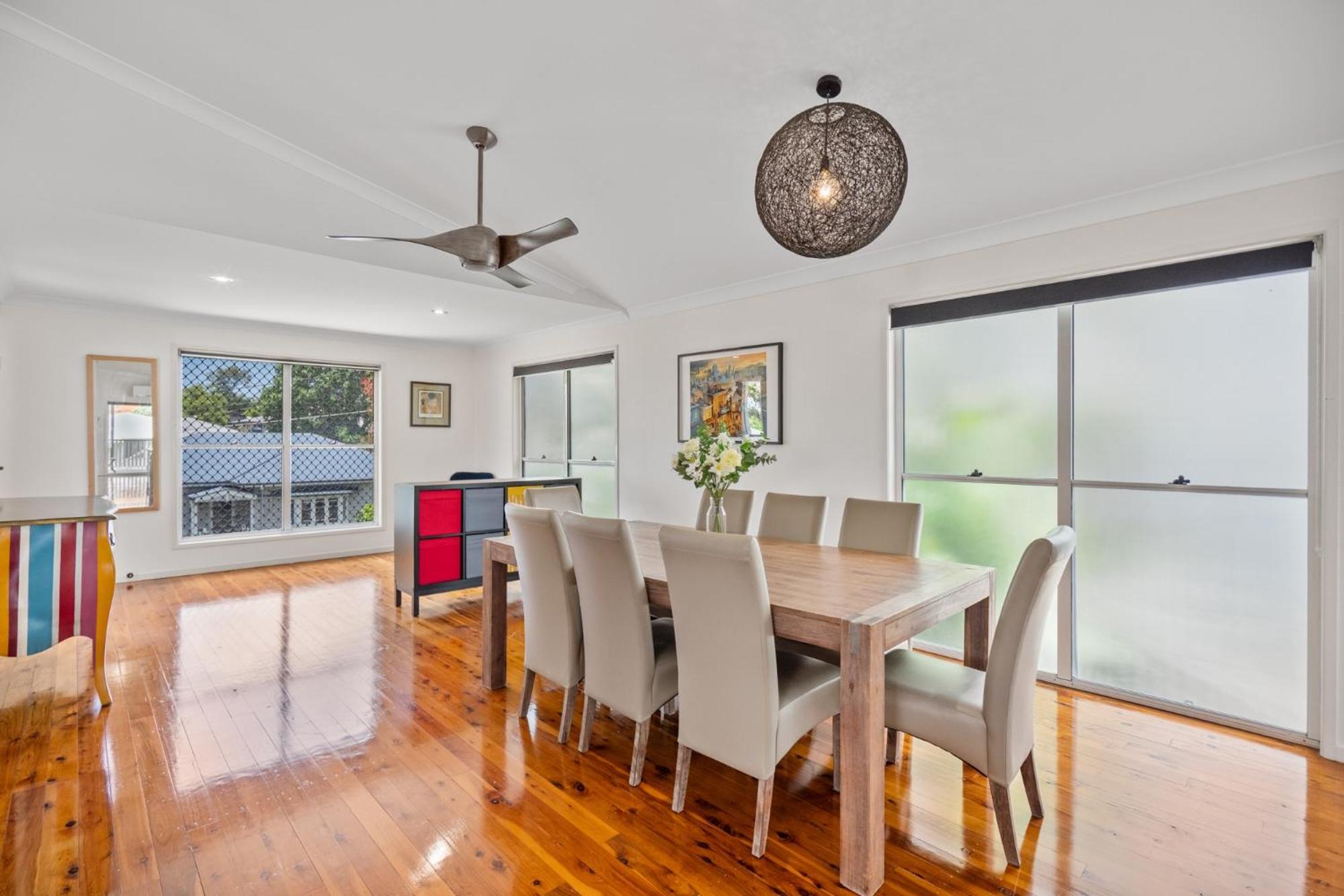 Bright 3-Bed Home in Leafy Annerley