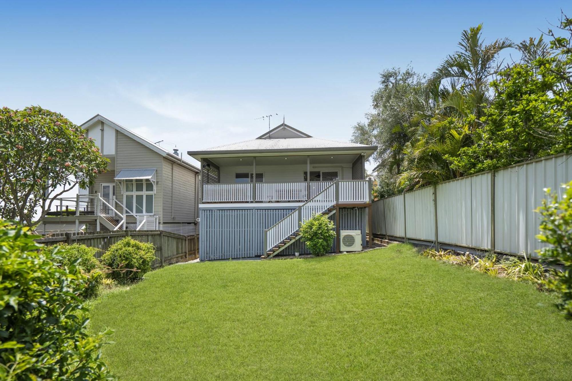 Bright 3-Bed Home in Leafy Annerley