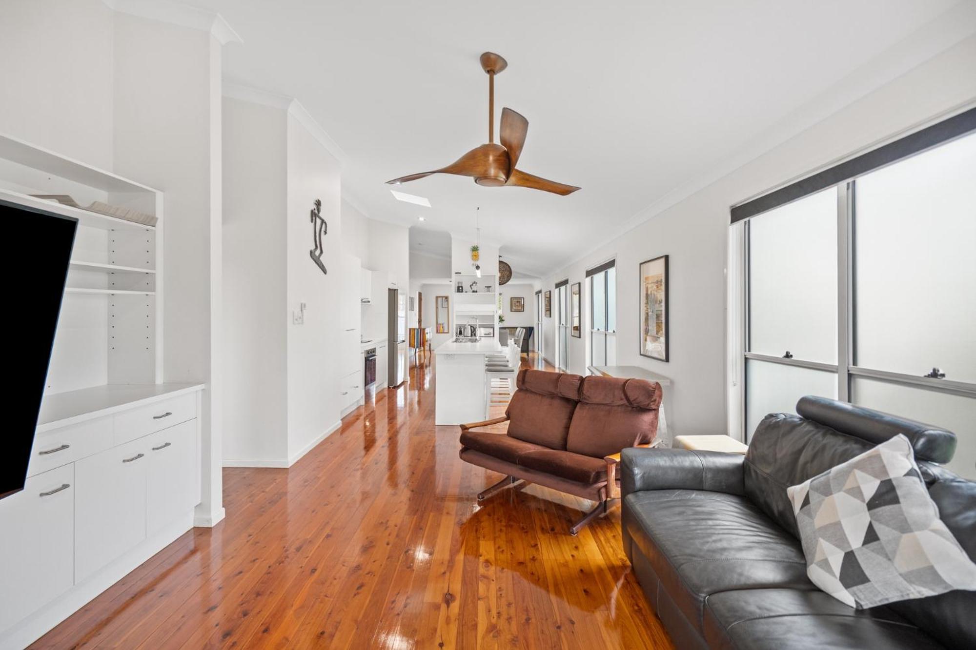 Bright 3-Bed Home in Leafy Annerley