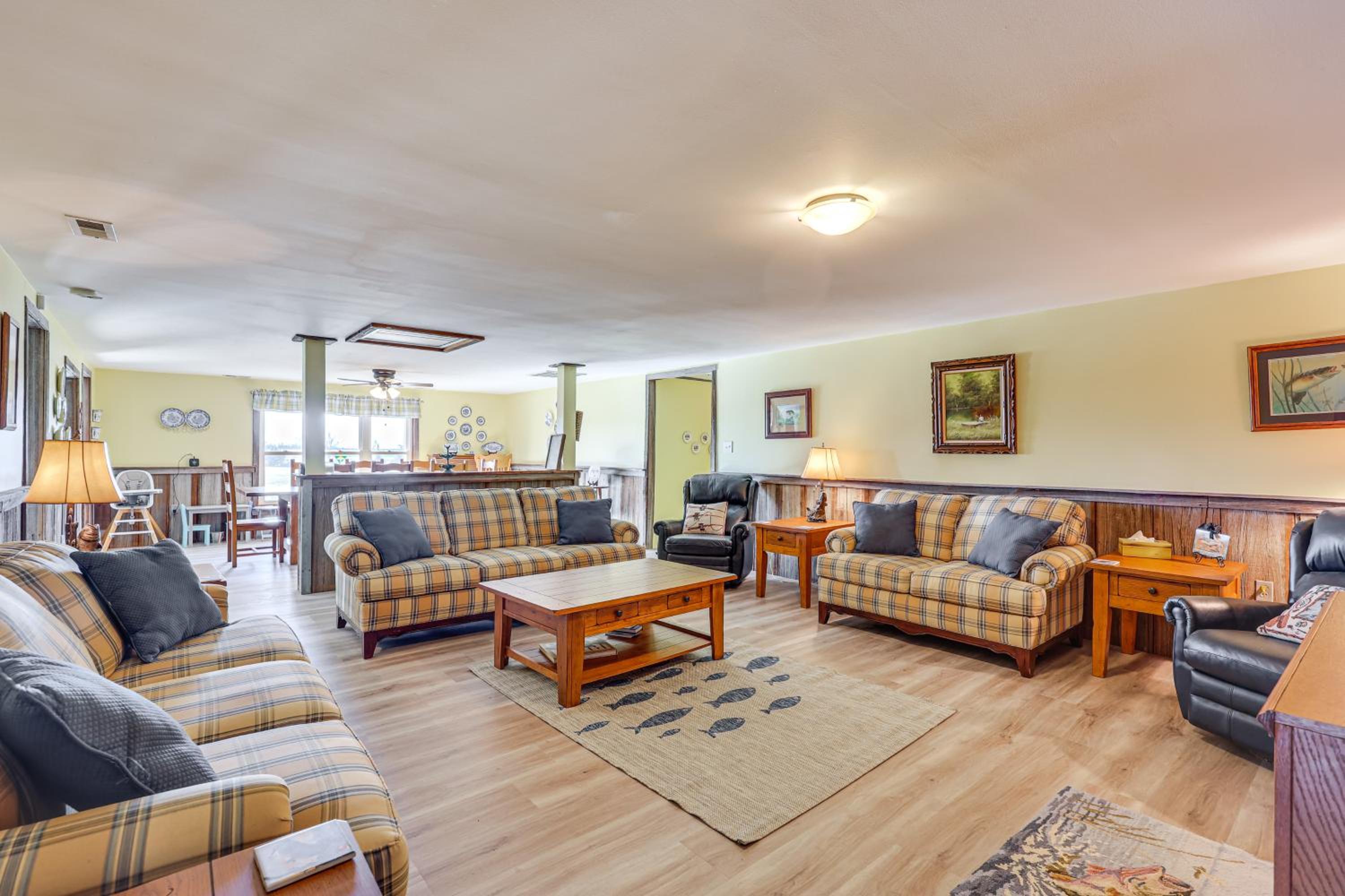 100-Acre Family Getaway in Kenbridge Pets Welcome