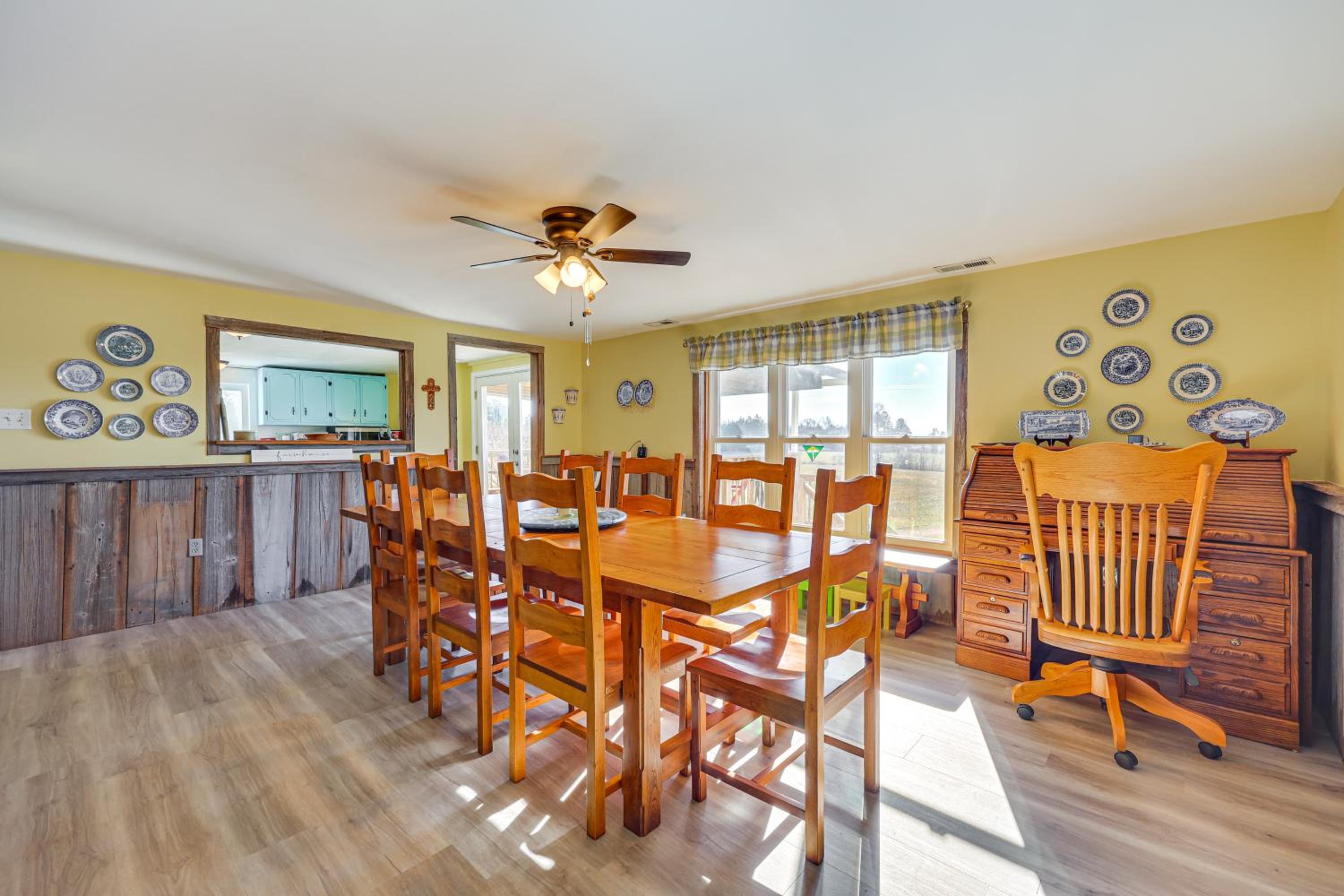 100-Acre Family Getaway in Kenbridge Pets Welcome