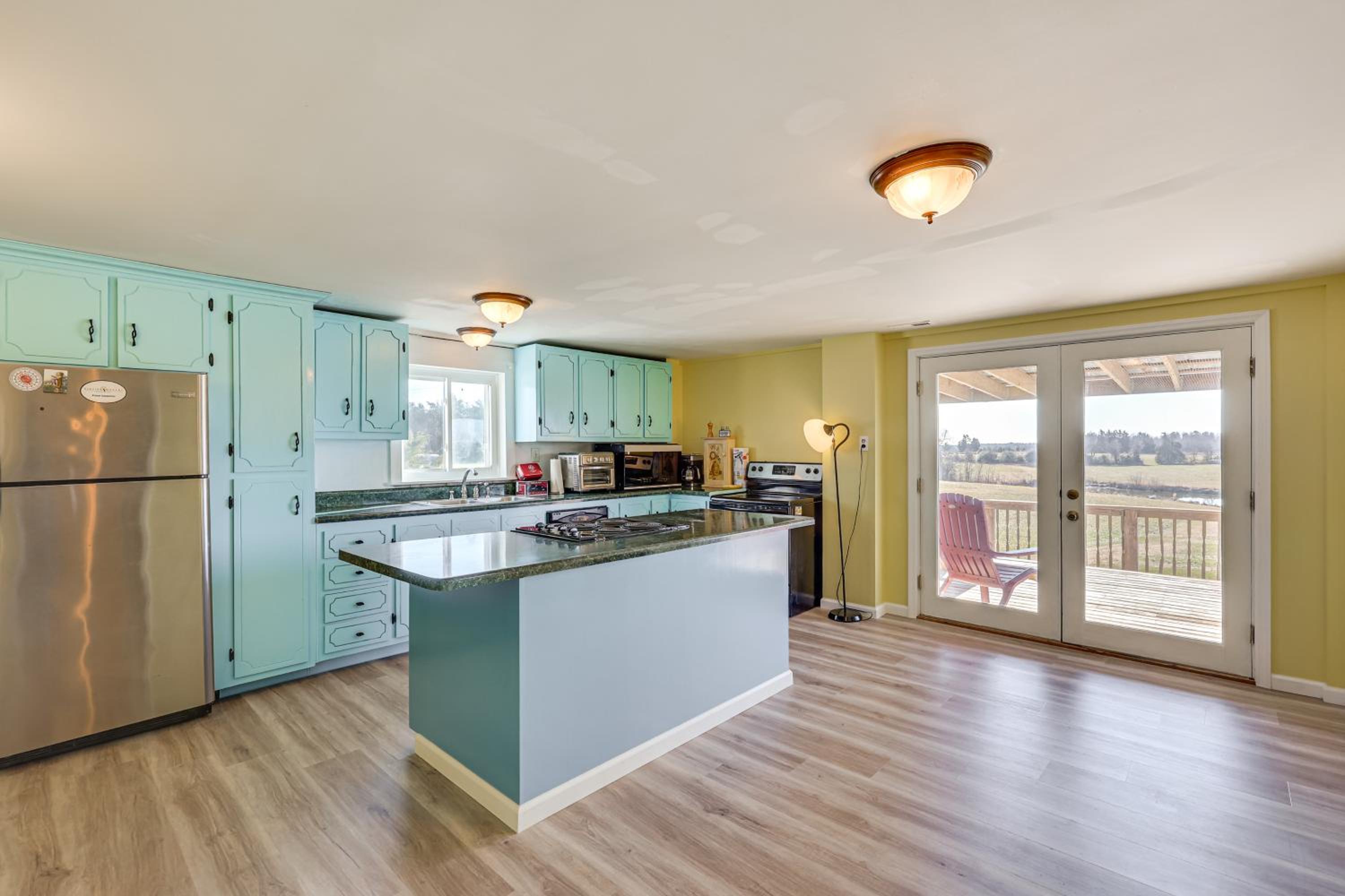 100-Acre Family Getaway in Kenbridge Pets Welcome
