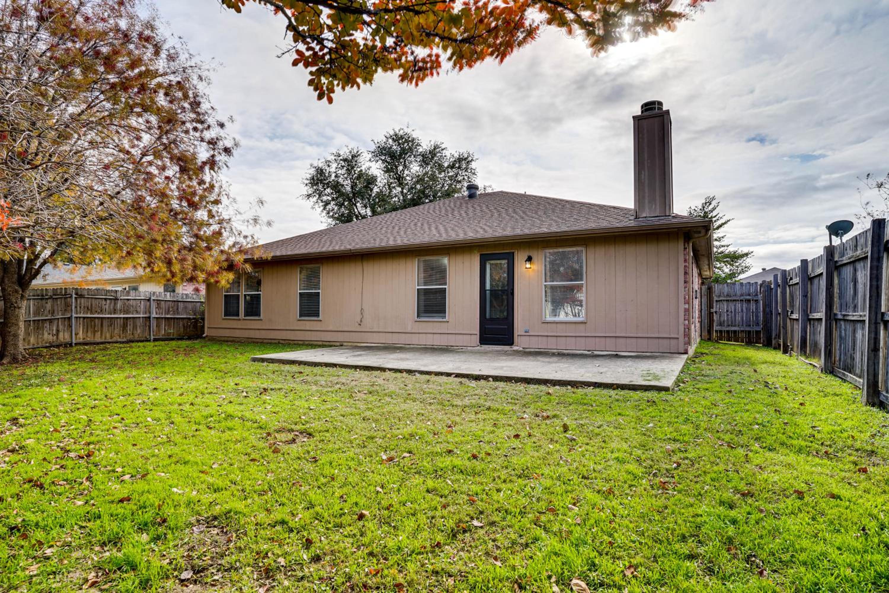 Family Getaway with Fenced Yard in Haltom City!