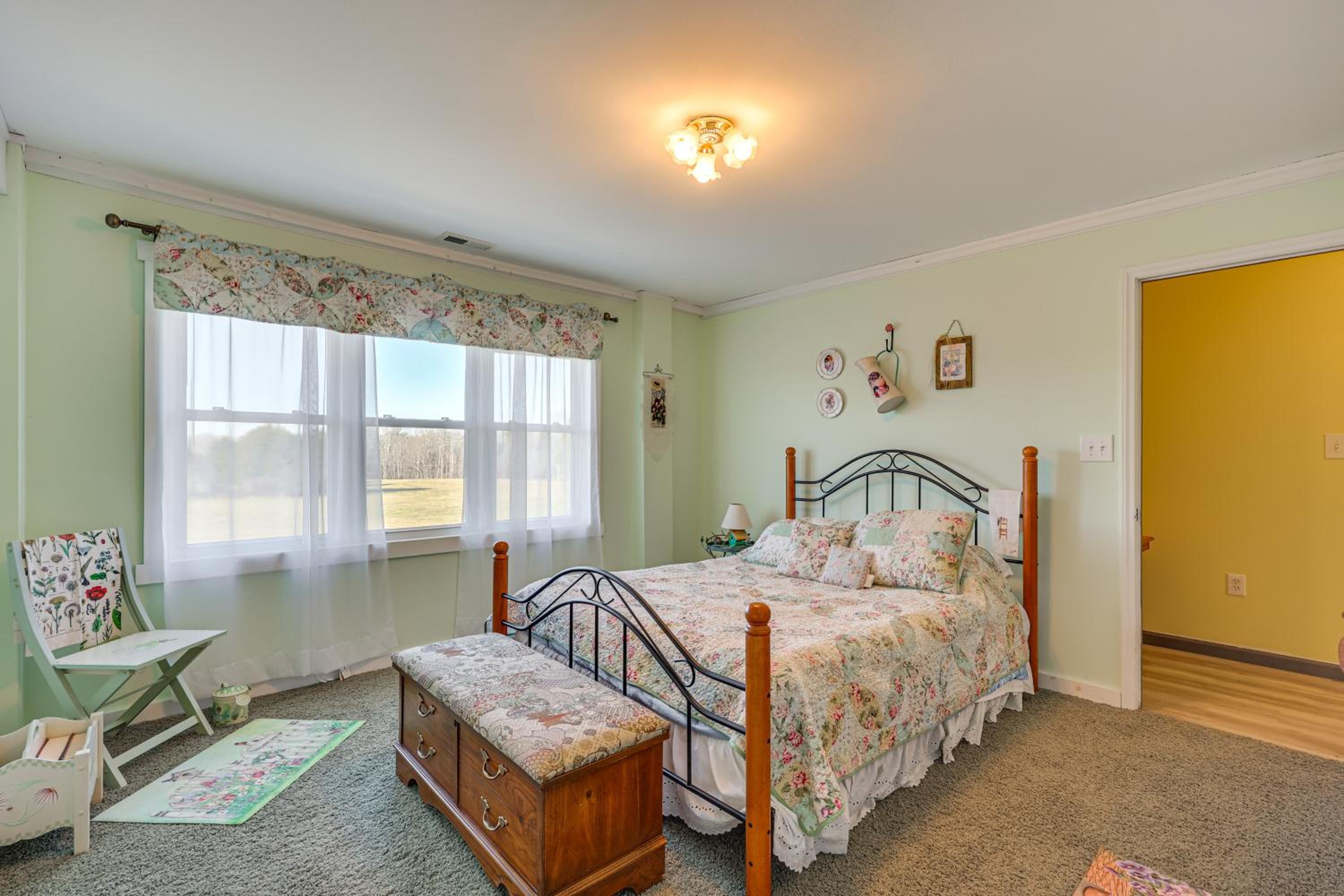 100-Acre Family Getaway in Kenbridge Pets Welcome