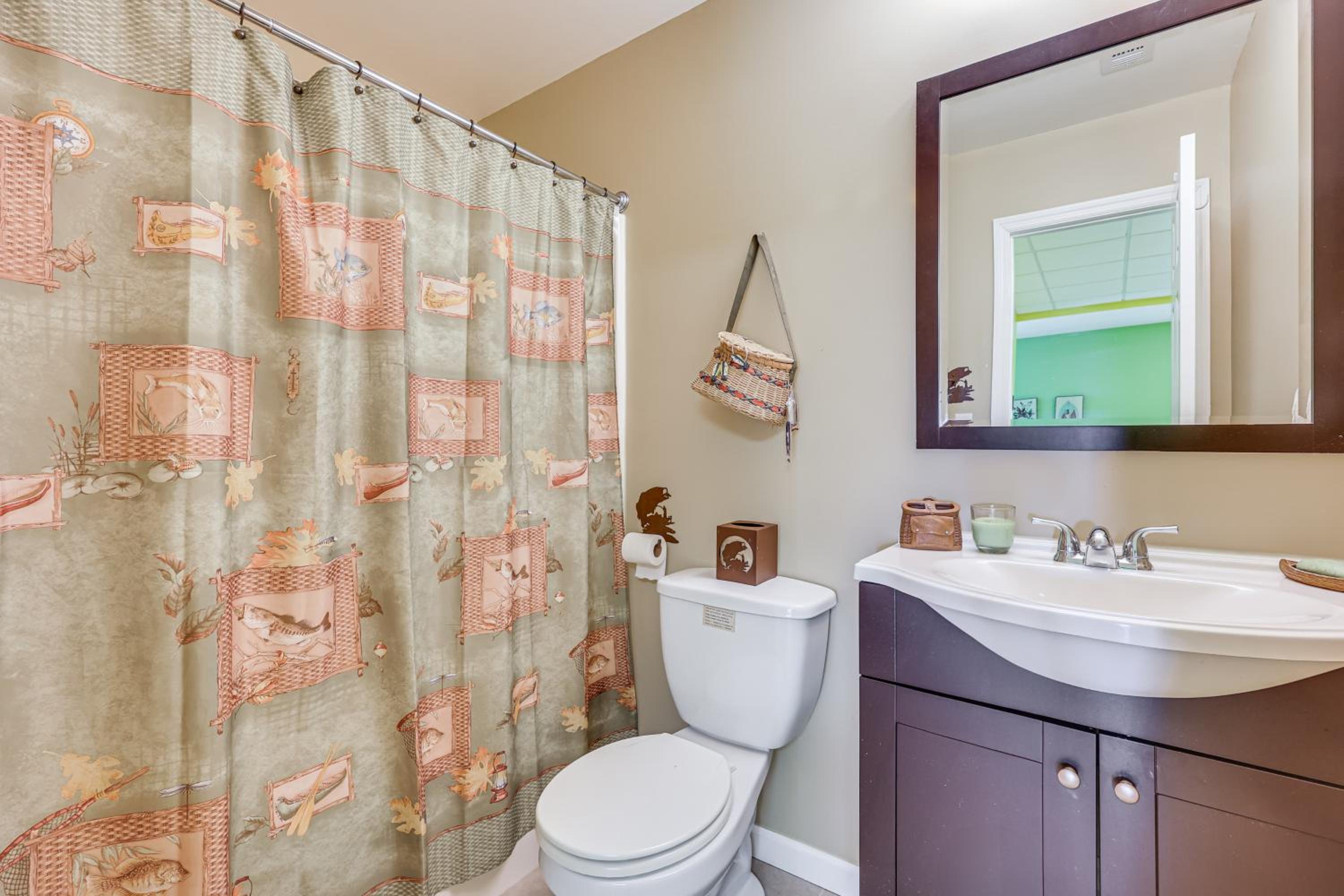 100-Acre Family Getaway in Kenbridge Pets Welcome