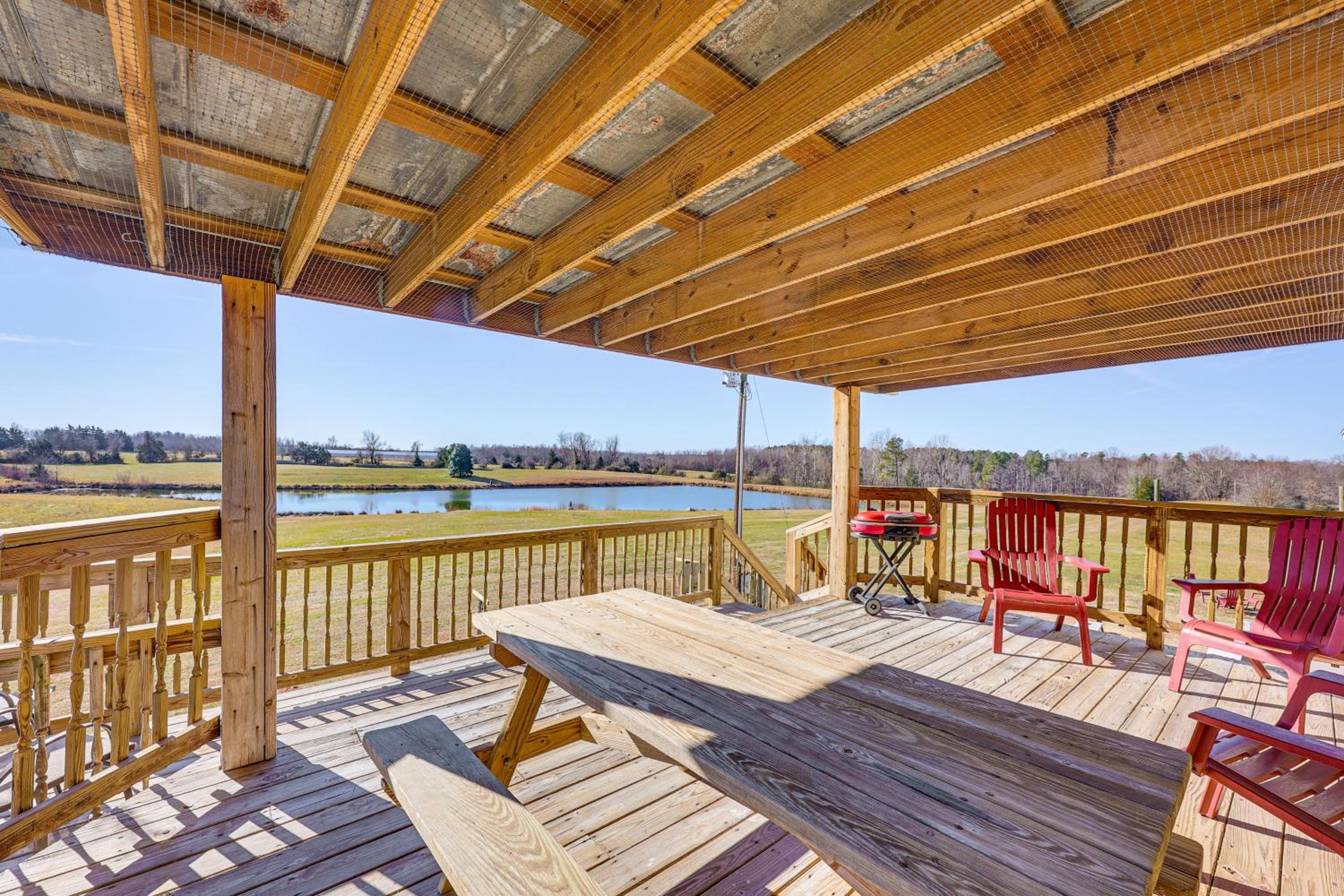 100-Acre Family Getaway in Kenbridge Pets Welcome