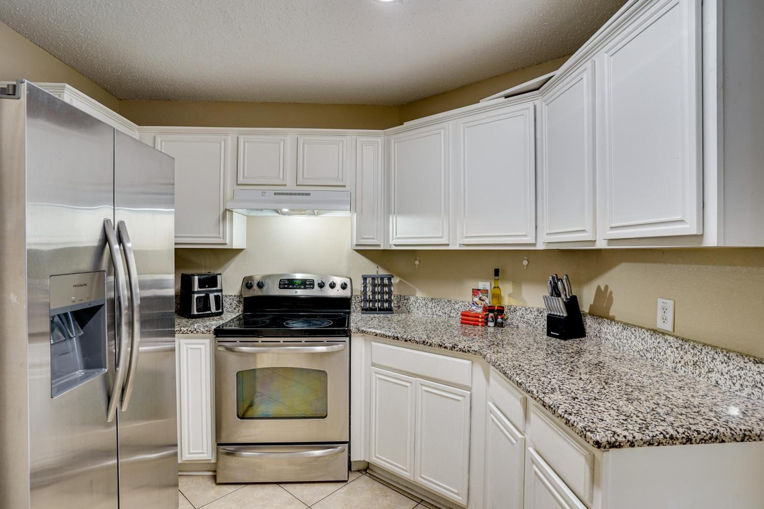 Family Getaway with Fenced Yard in Haltom City!