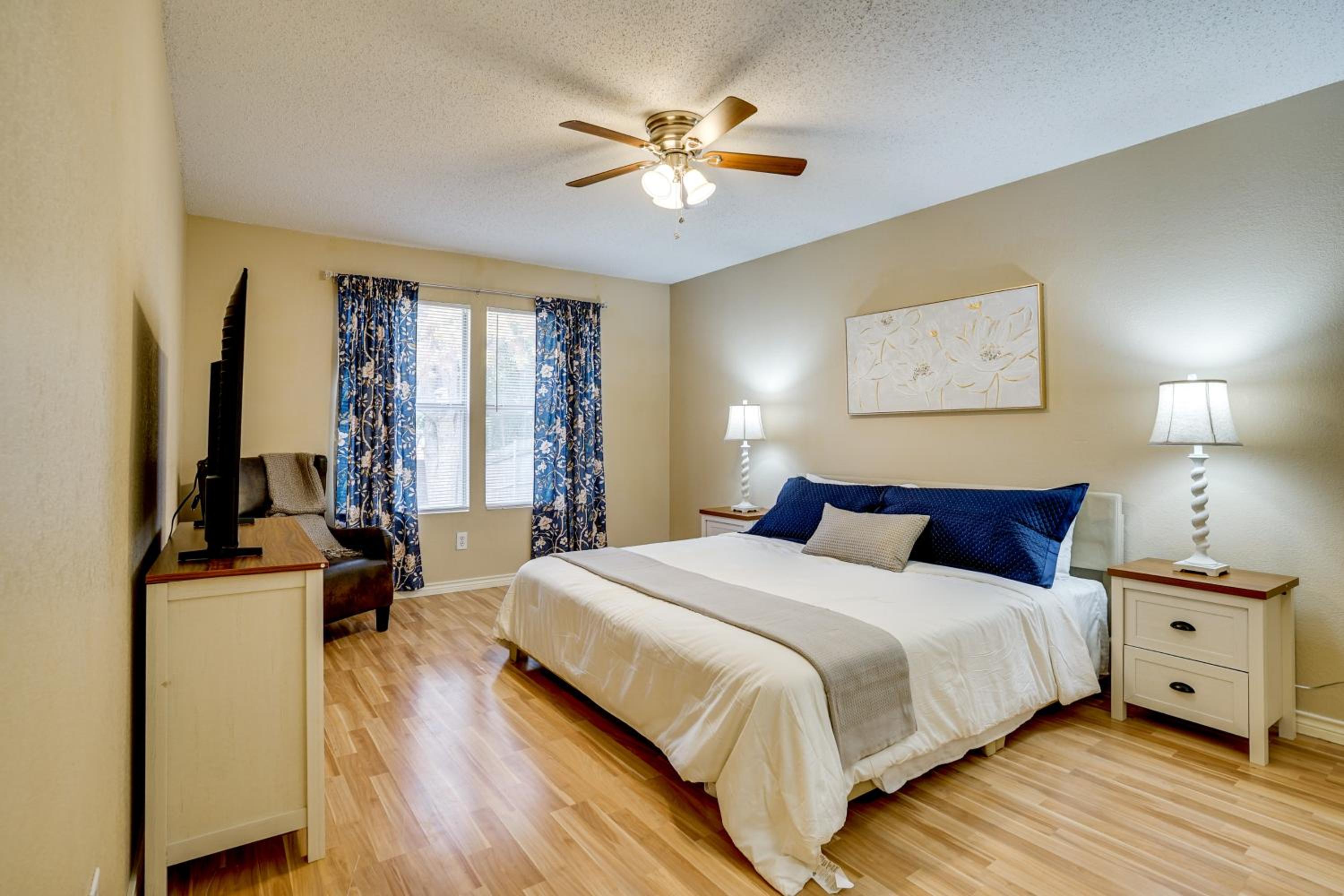 Family Getaway with Fenced Yard in Haltom City!