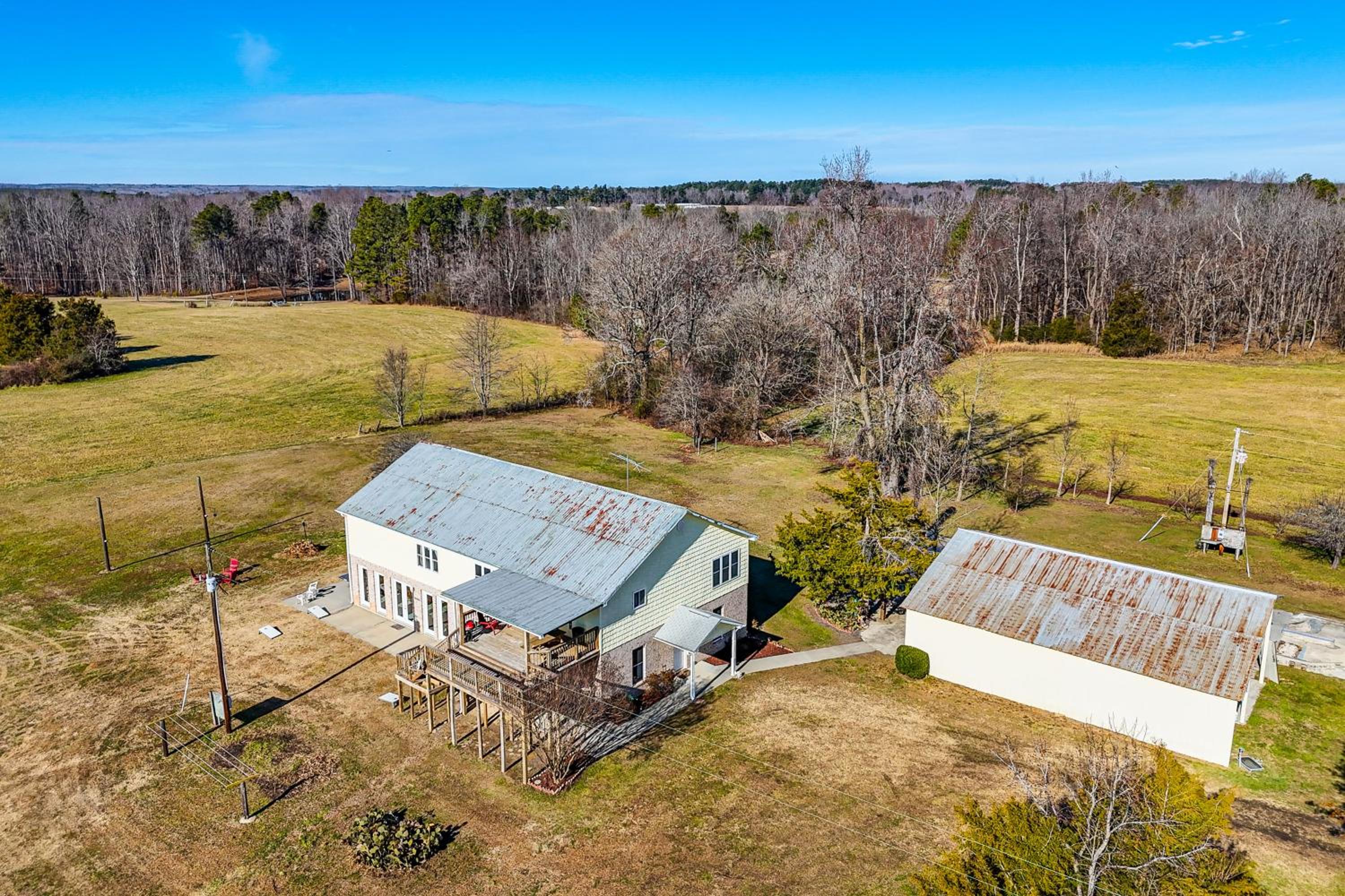 100-Acre Family Getaway in Kenbridge Pets Welcome