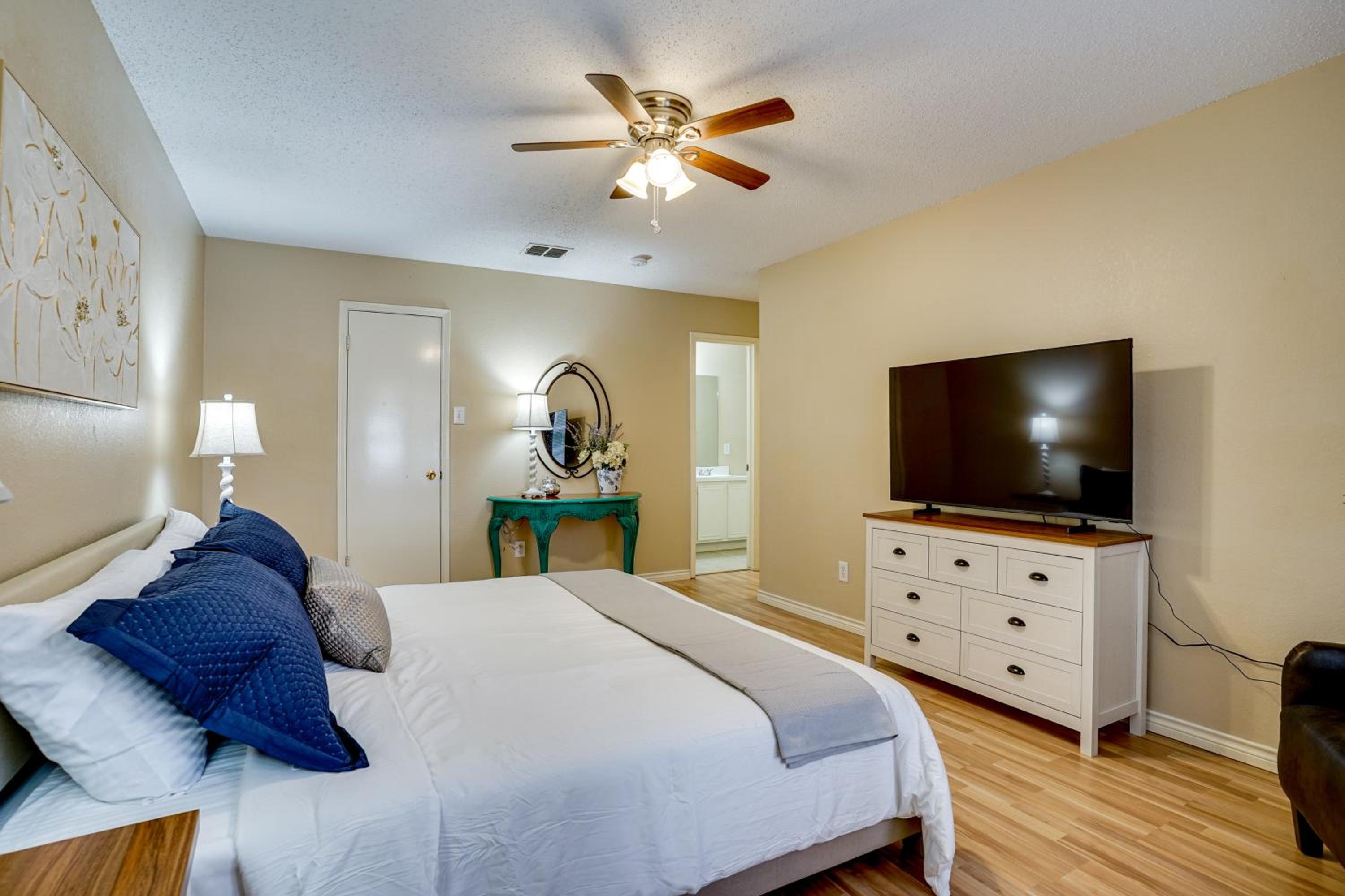 Family Getaway with Fenced Yard in Haltom City!