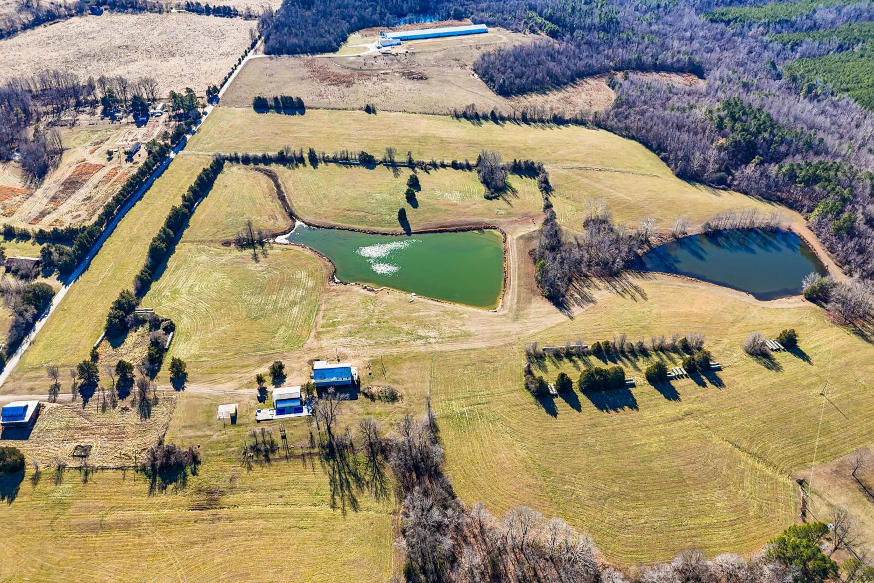 100-Acre Family Getaway in Kenbridge Pets Welcome